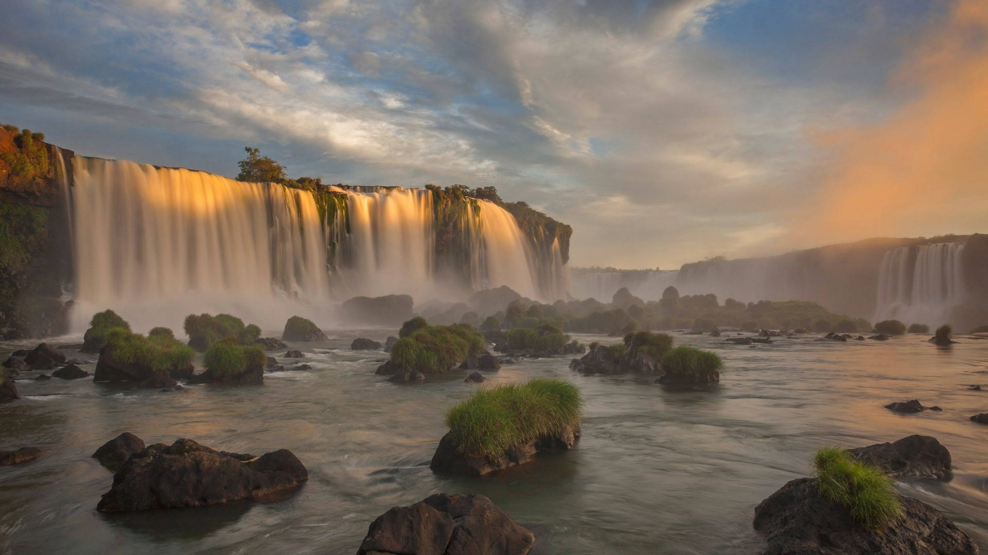 Iguazu-waterval in Argentinië Muurpapier