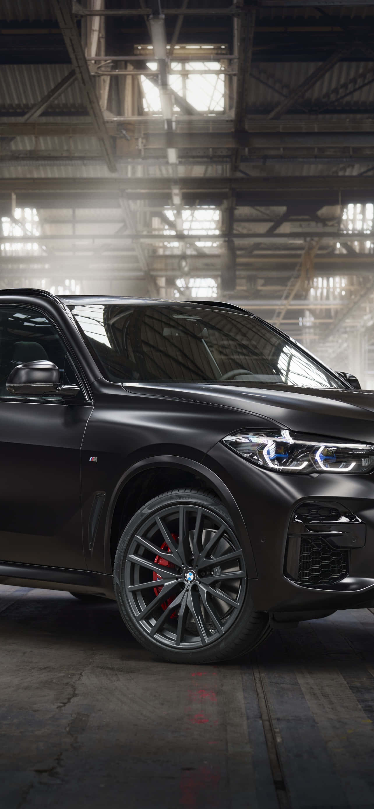 Indrukwekkend Kragtige BMW X6 M op die Pad Muurpapier