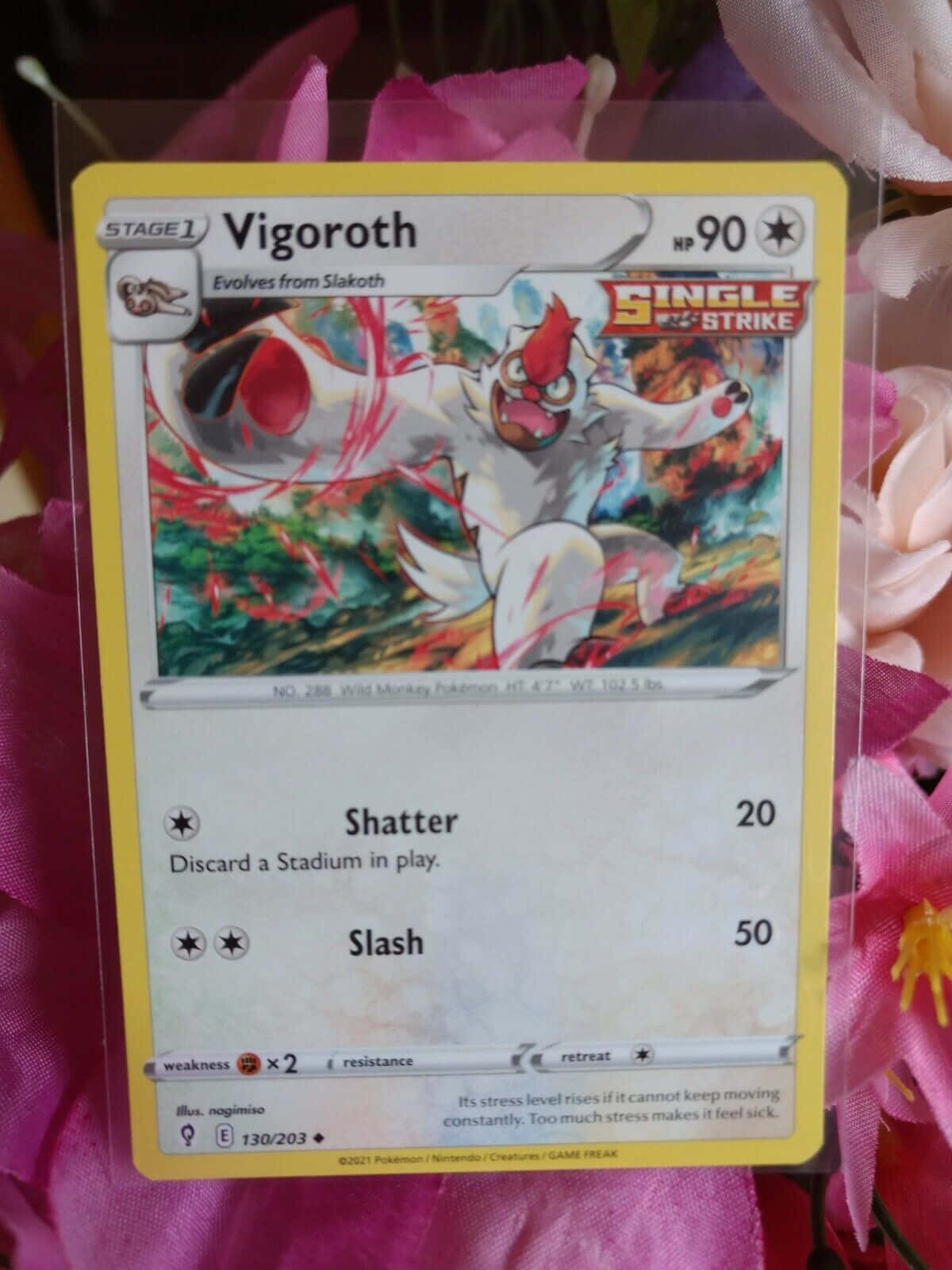 Intense Aksie met Vigoroth Pokemon Kaart Muurpapier