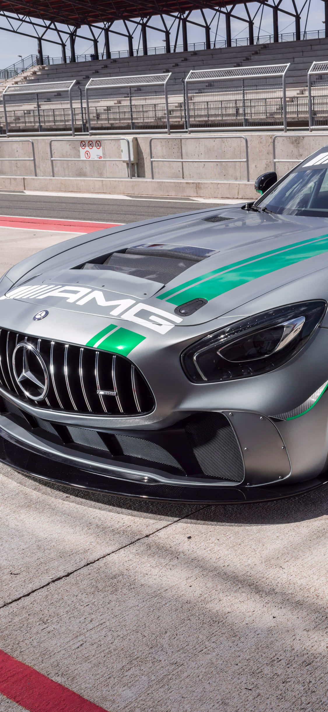 iPhone X Amg Gt-r Agtergrond Silwer AMG GT4 Muurpapier