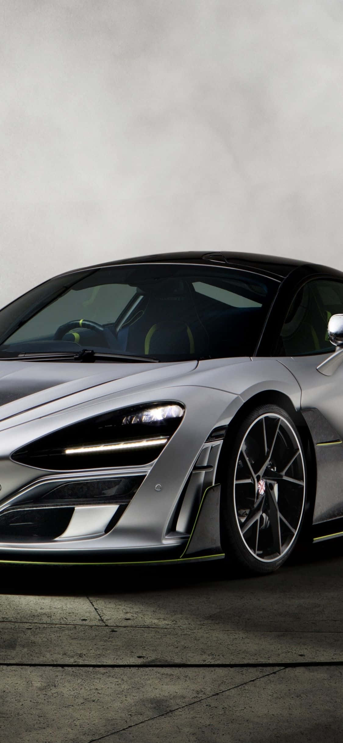 iPhone Xs kry 'n McLaren 720s oormaak Muurpapier