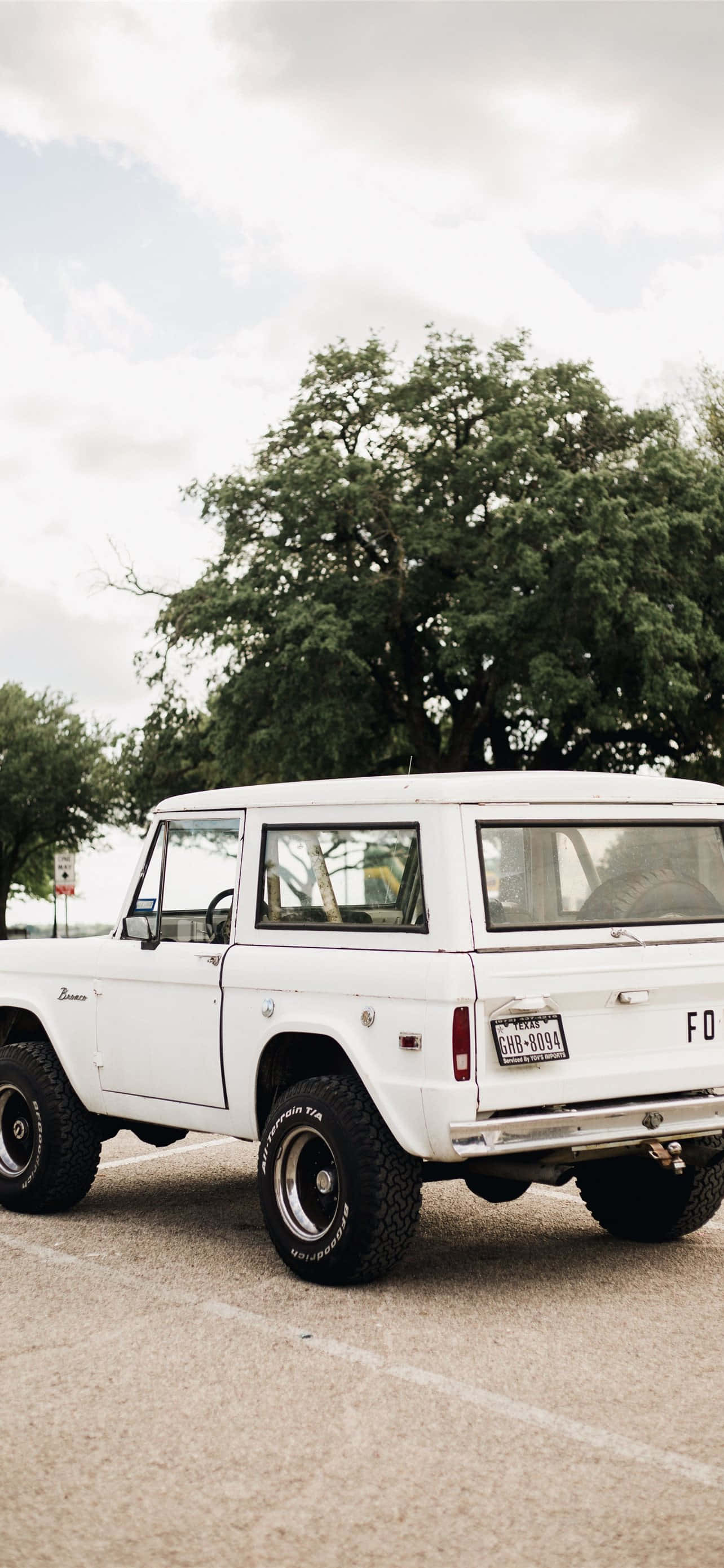 iPhone XS Max Project Cars 2 Wit Ford Bronco Agtergrond Muurpapier