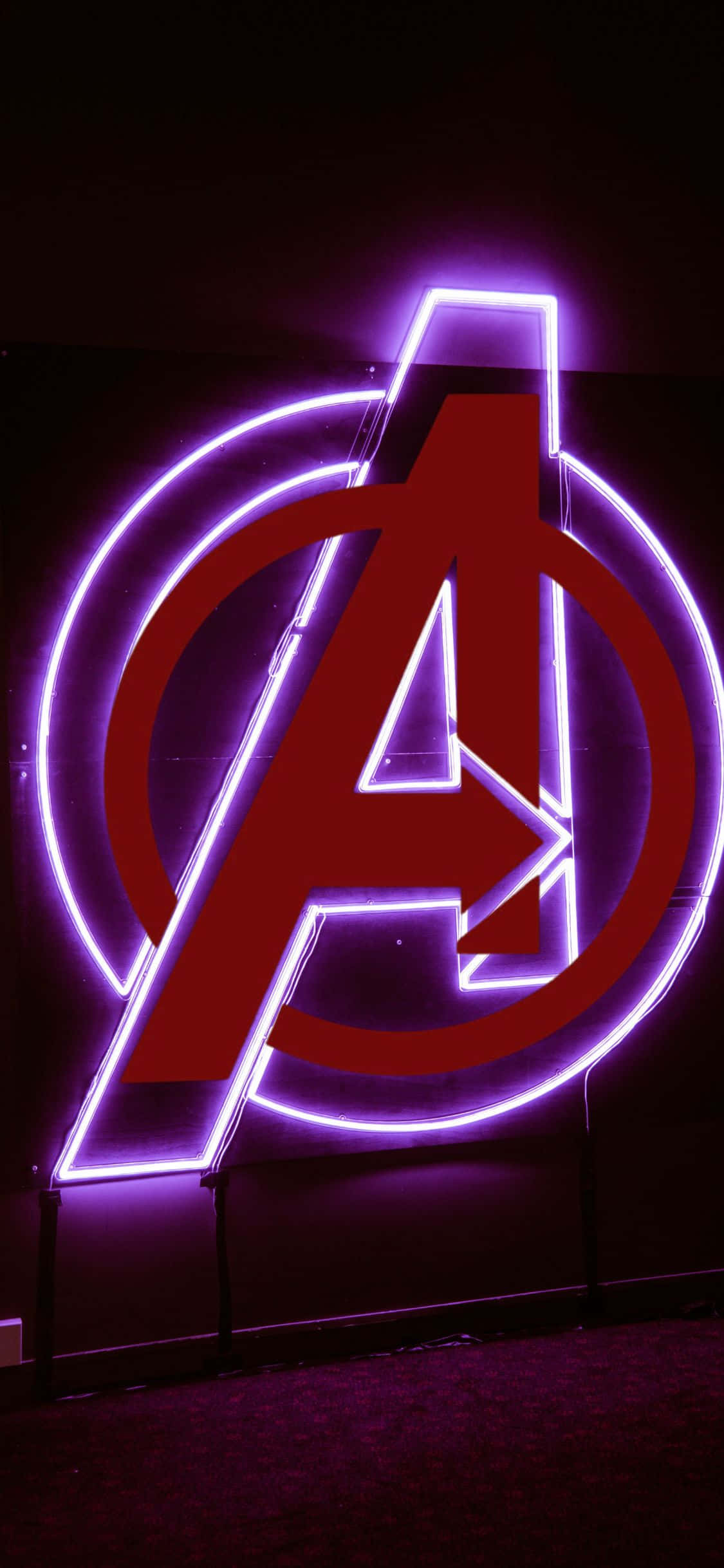 iPhone XS Rooi Avengers Logo Agtergrond Muurpapier