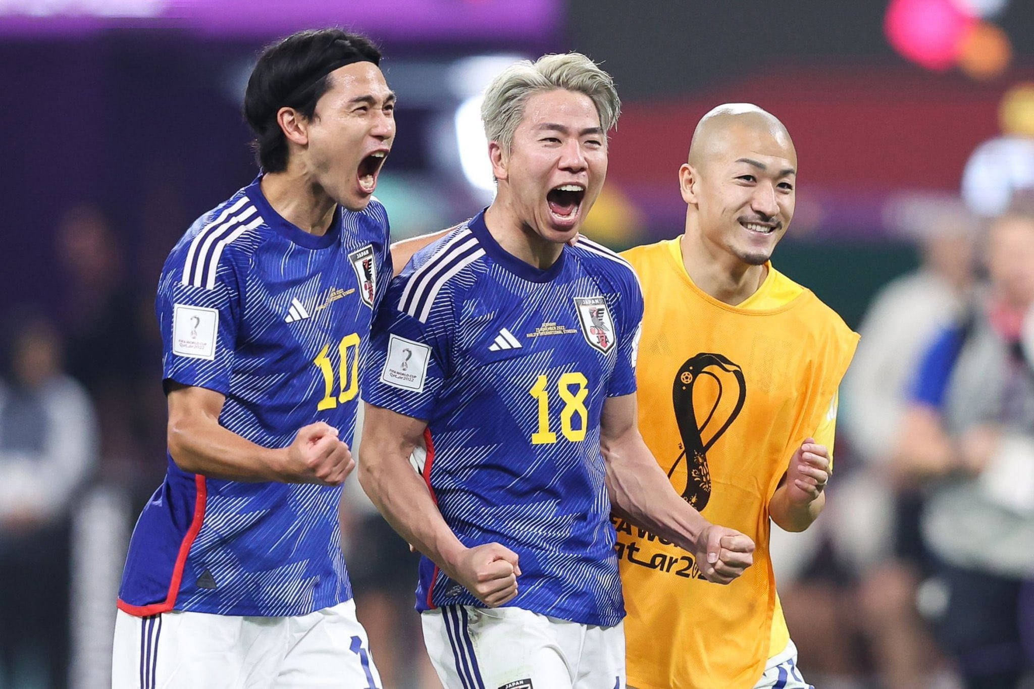 Japannese Nasionale Sokkerspan Opgewonde Muurpapier