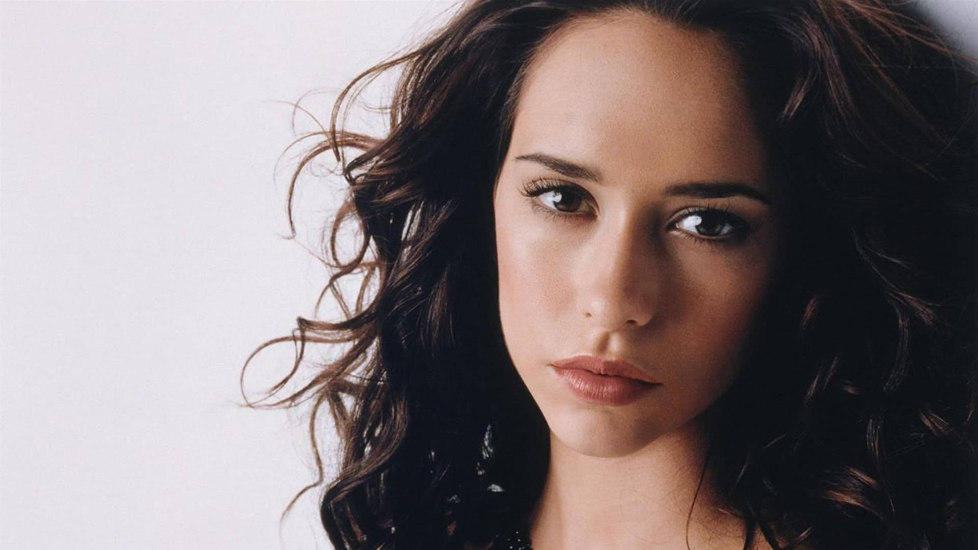 Jennifer Love Hewitt Onskuldige Voorkoms Muurpapier
