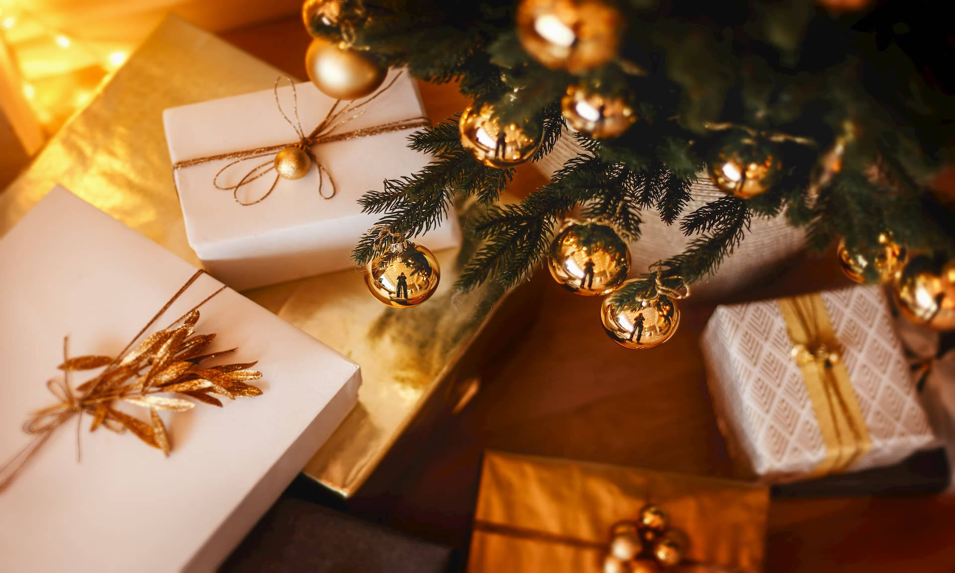 Kersgeskenke Onder die Kersboom Muurpapier