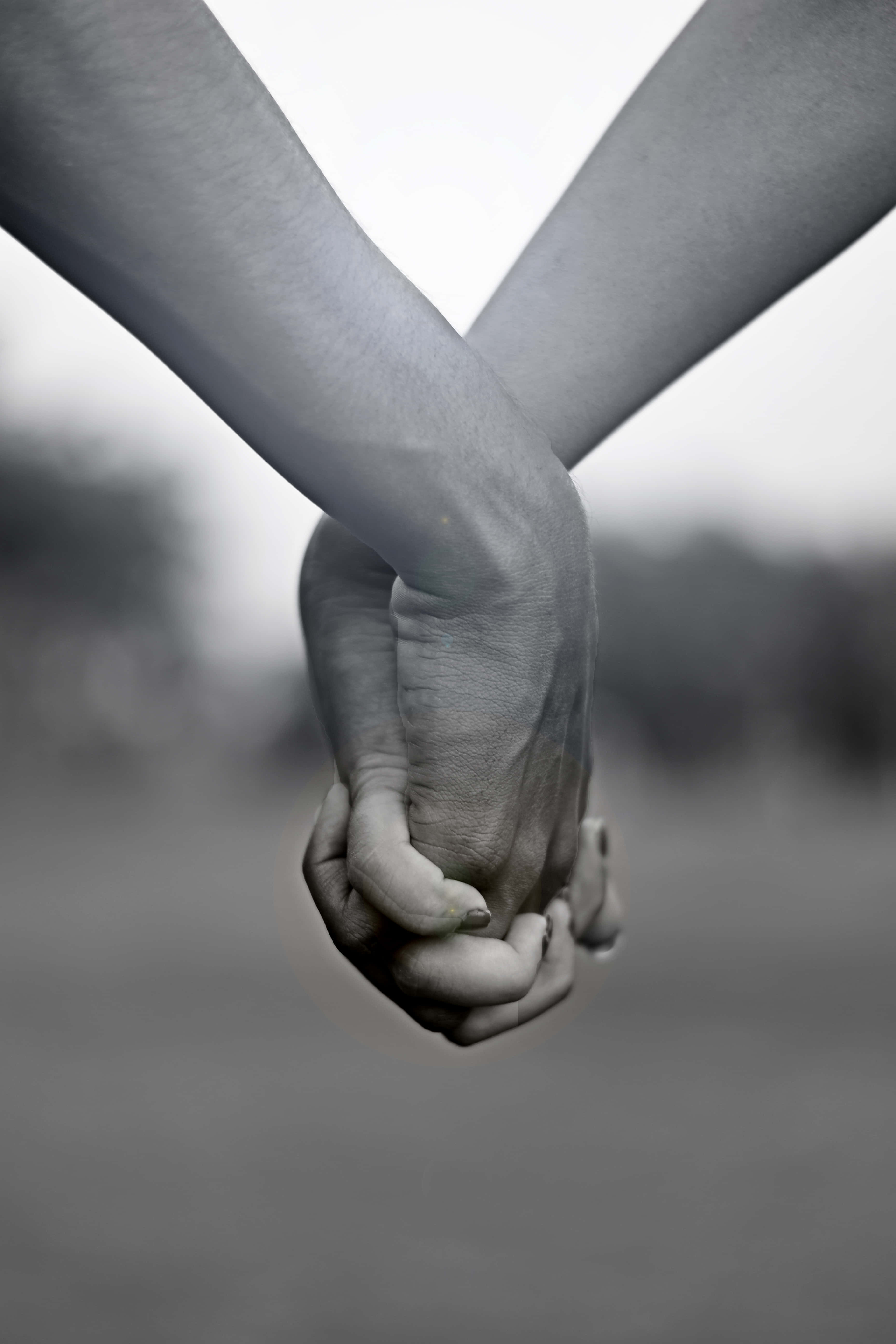 Kom ons stap saam op hierdie kronkelpad - hand aan hand. Muurpapier