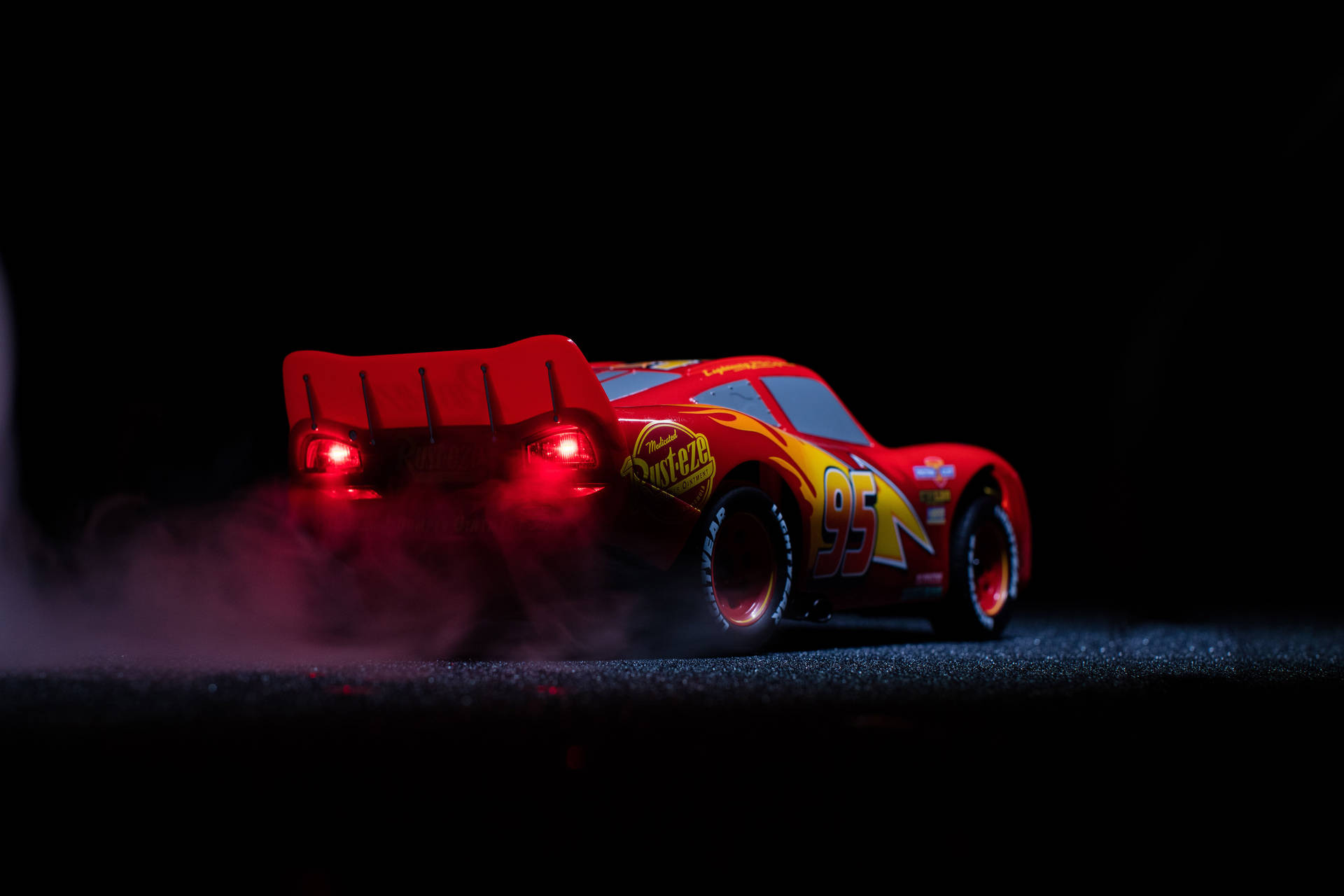 Lightning McQueen Cars 3 Disney 4K Ultra Wyd — Motor GIF Muurpapier