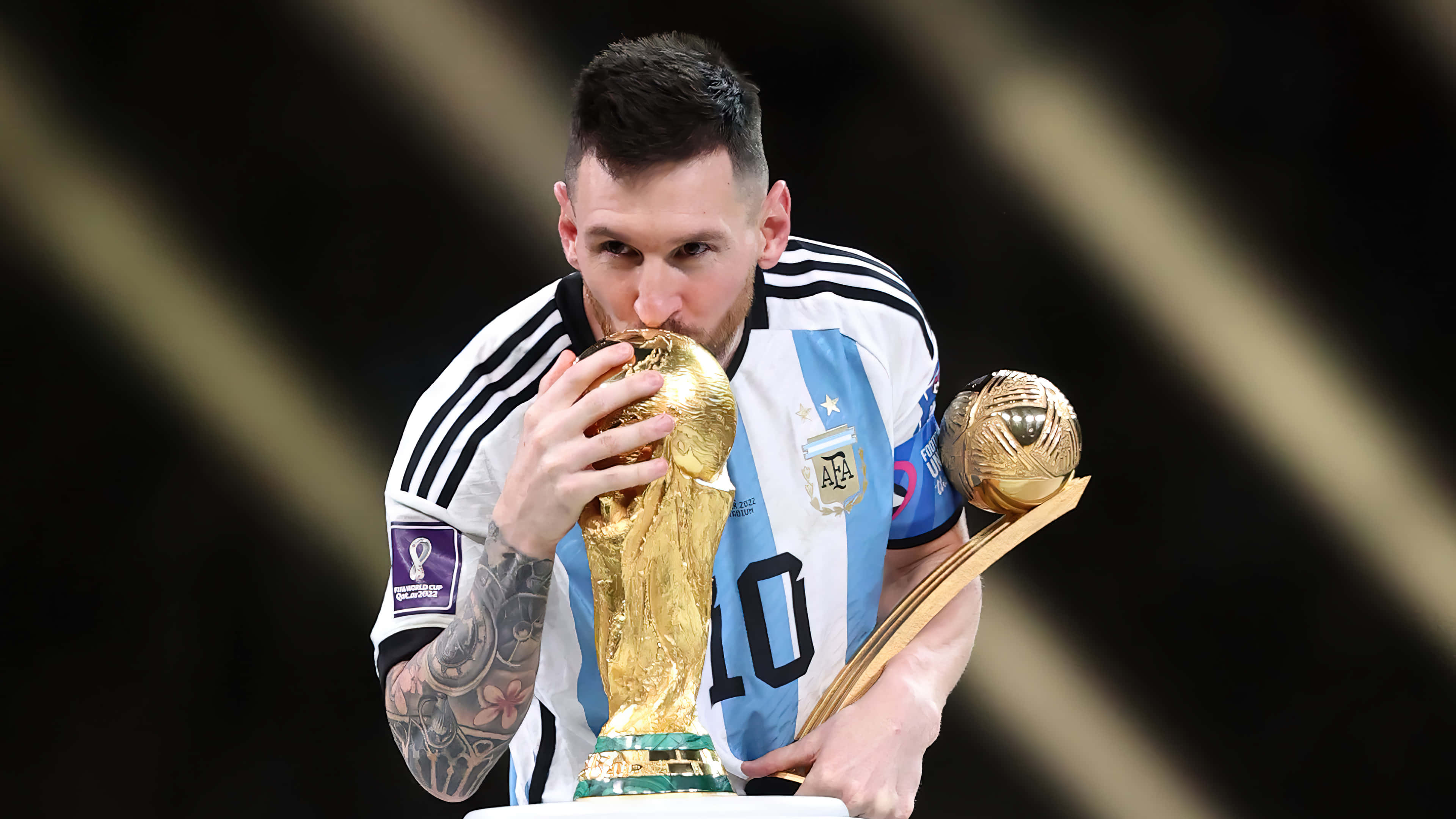 Lionel Messi lewer nog 'n pragtige doelsviering. Muurpapier