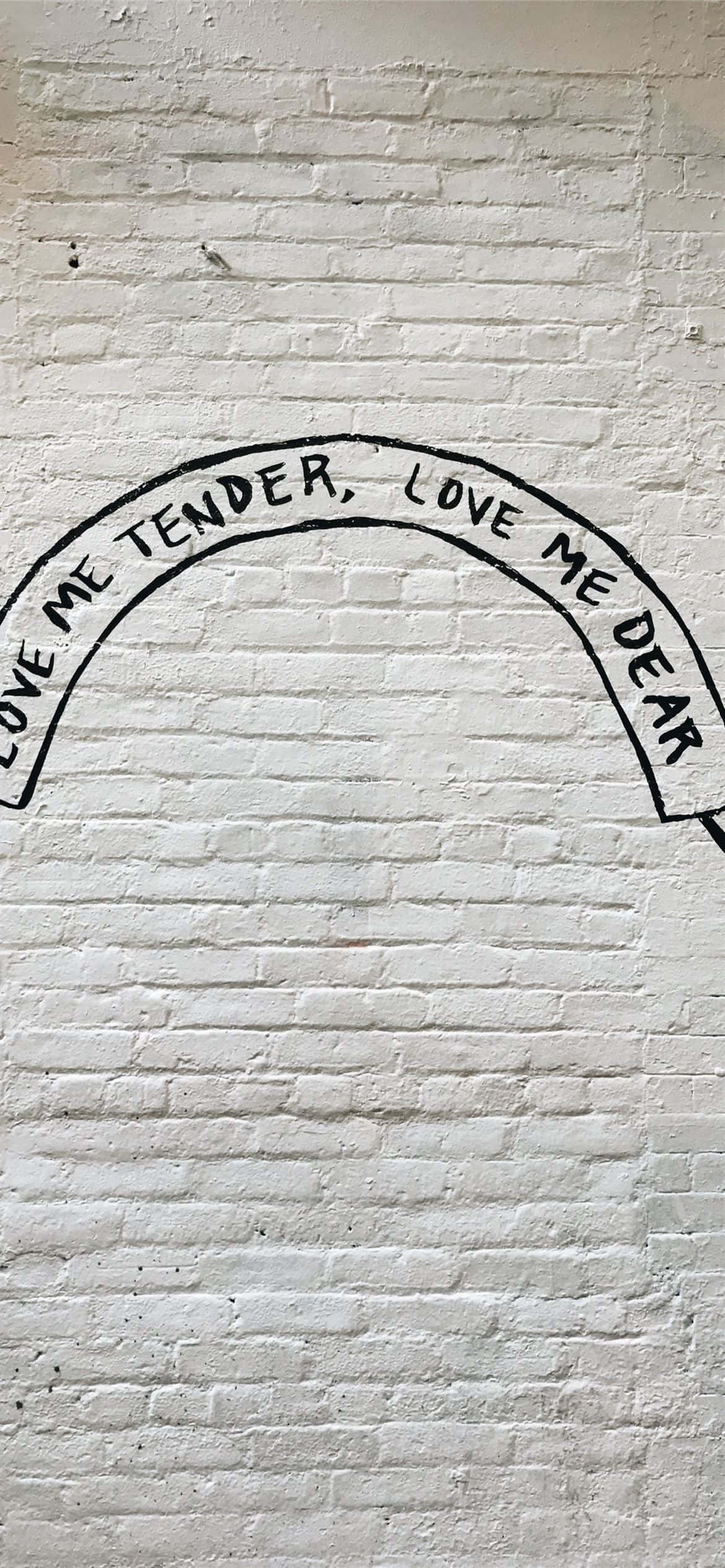Lome Tender, Love Me Dear Muurpapier