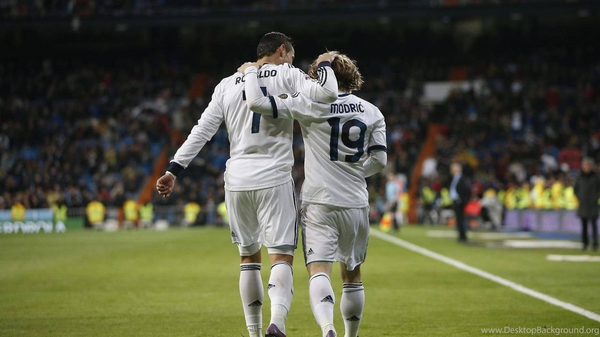 Luka Modric en Cristiano Ronaldo Koel Skoot Muurpapier
