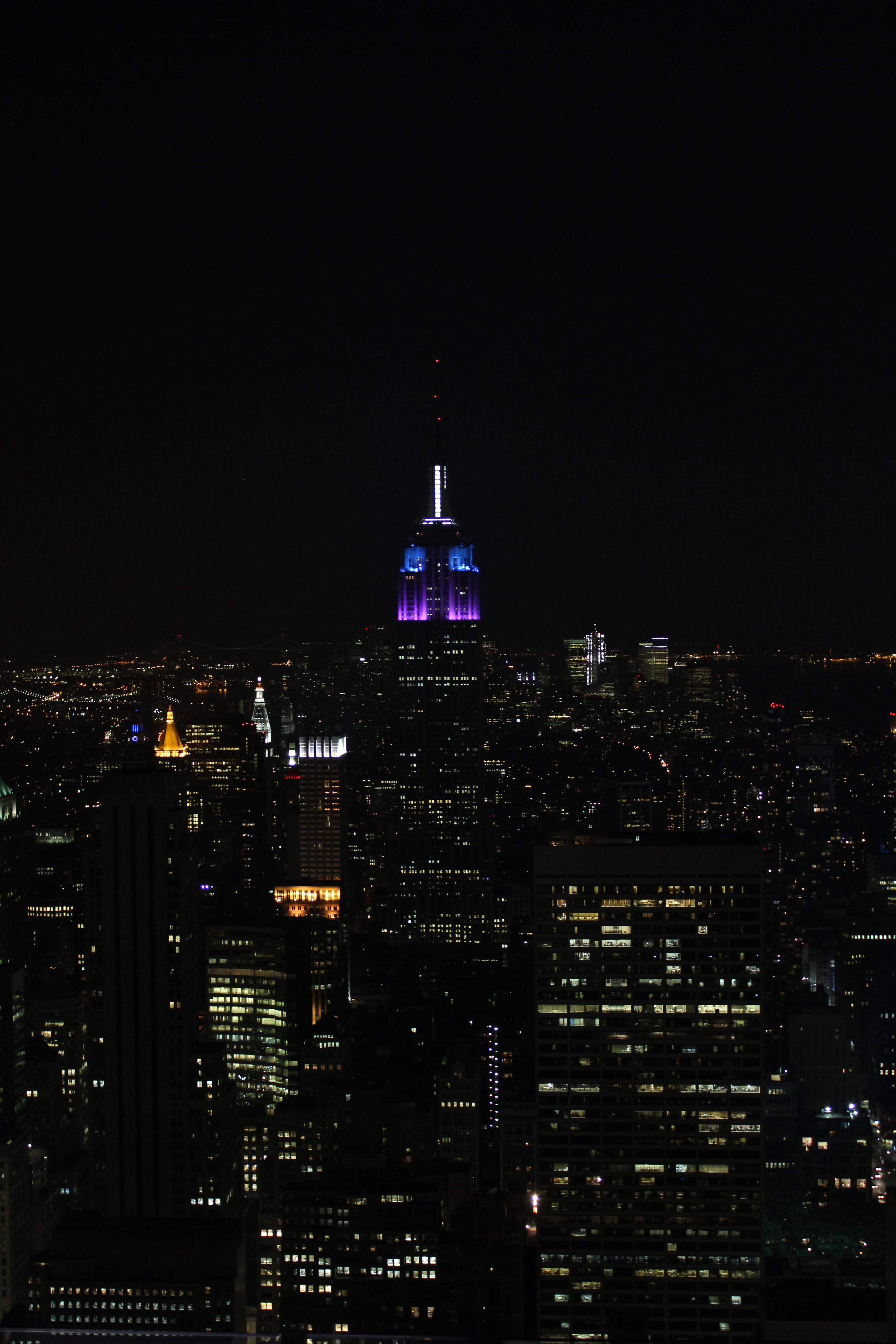 Maanverligte Stadshorison van die Empire State, New York by Nag op iPhone Muurpapier
