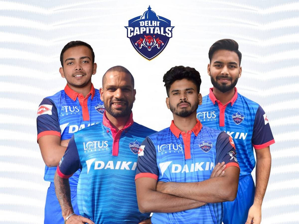 Magtige Delhi Capitals-span in Aksie Muurpapier
