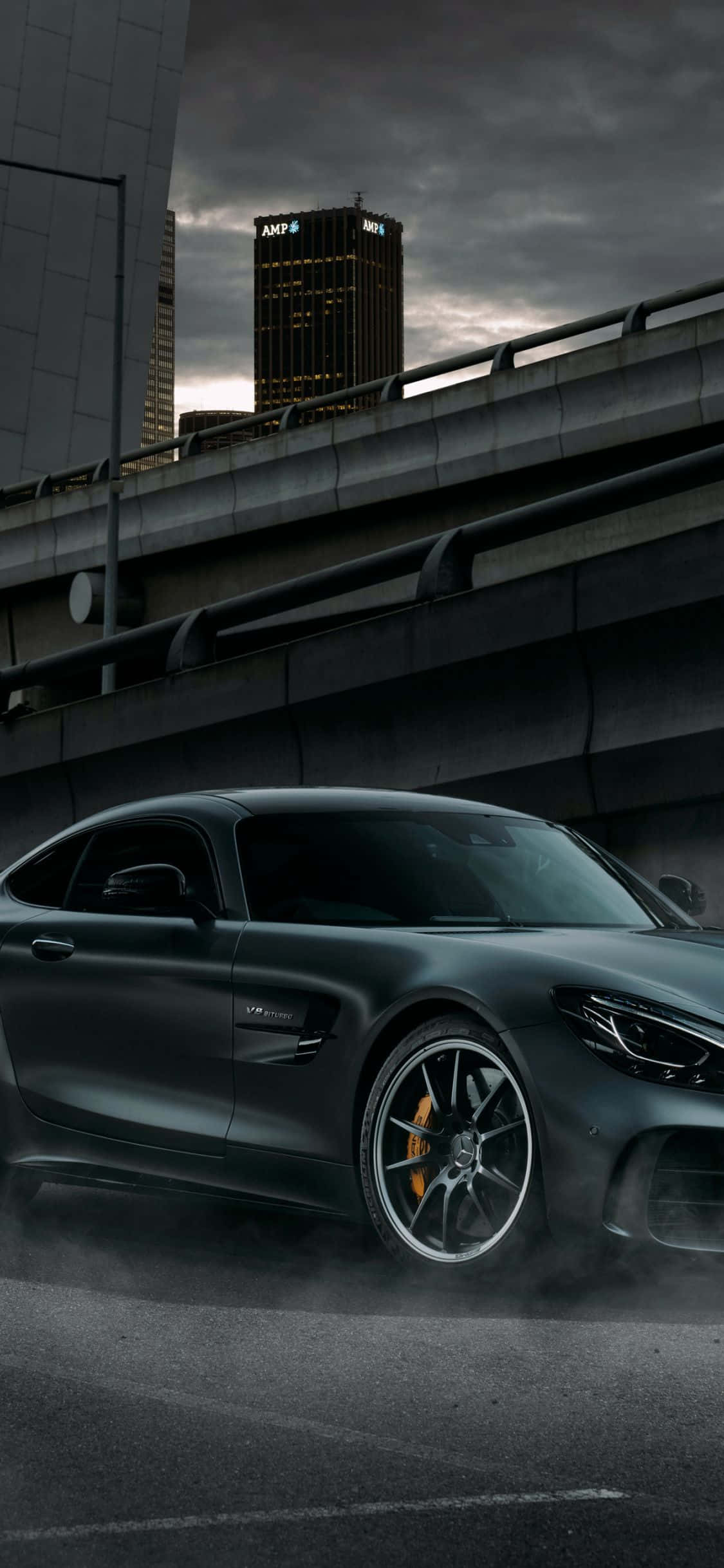 Mercedes Amg Agtergrond Brug Lug Muurpapier