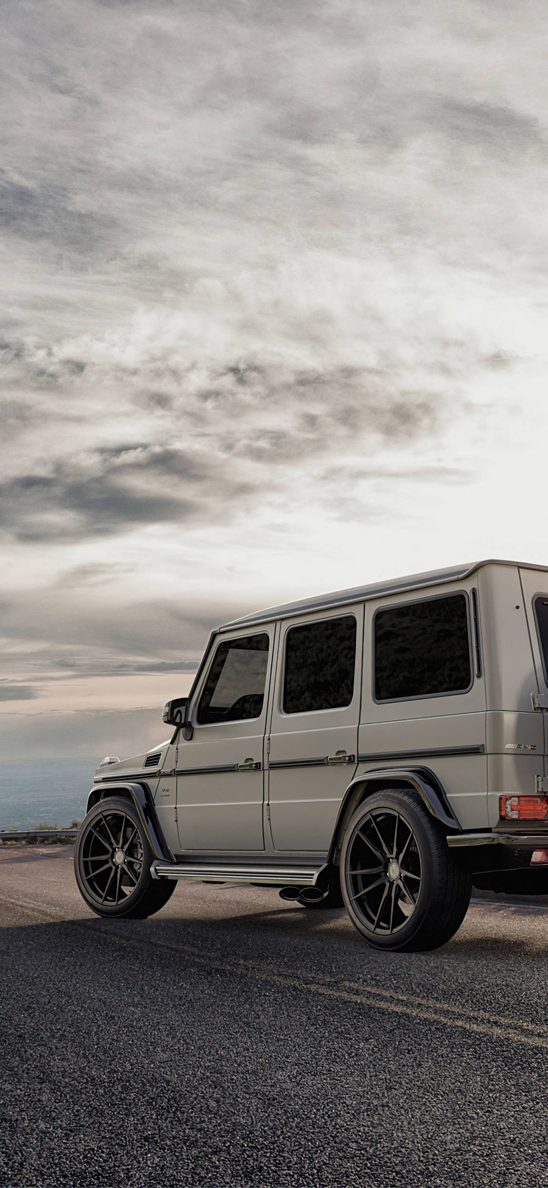 Mercedes Benz Wit Wagon iPhone Muurpapier