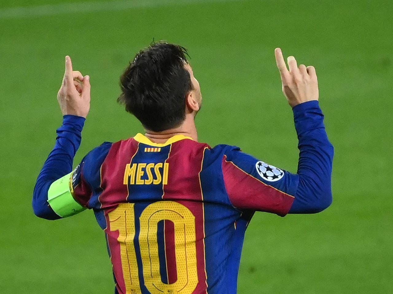 Messi 2021 Wys Opwaarts Muurpapier
