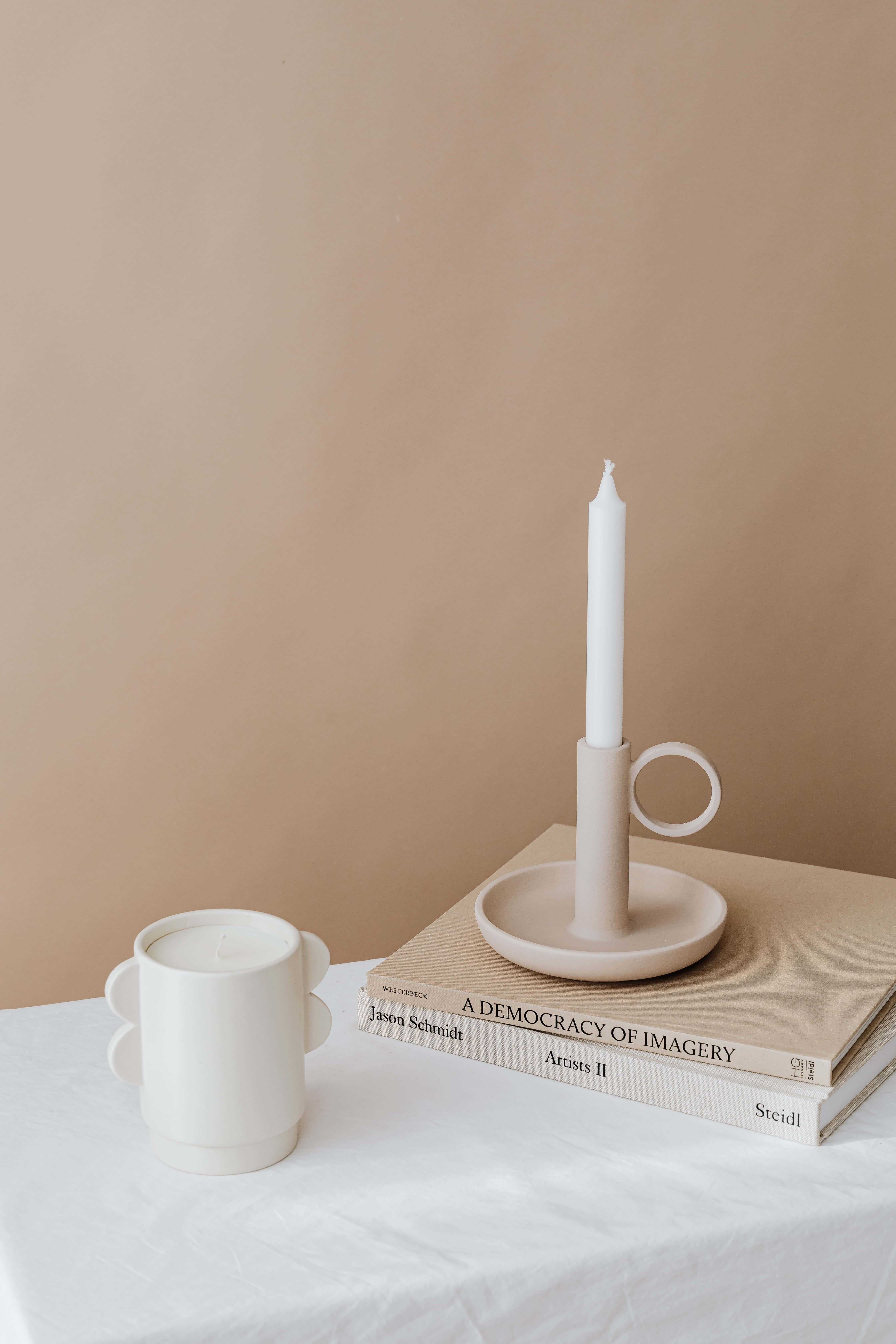 Minimalistiese Estetiese Beige Agtergrond Muurpapier