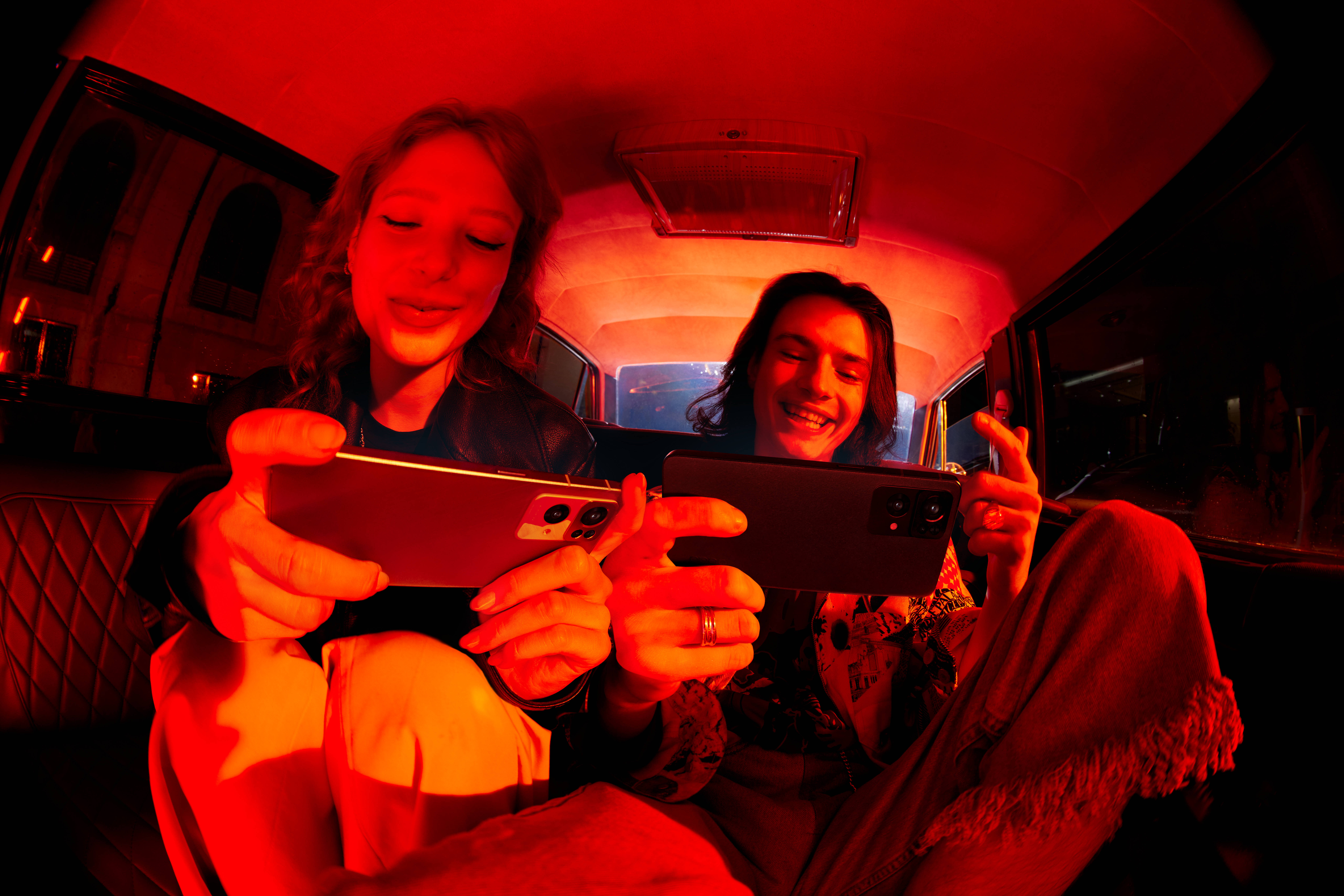 Mobiele Speletjies Met Oppo Slimfone Muurpapier