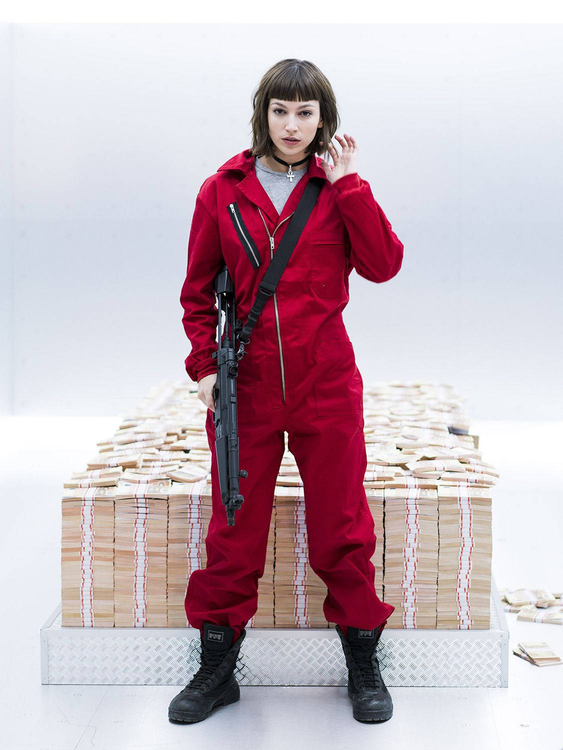 Money Heist Tokyo Hele Liggaam Portret Muurpapier
