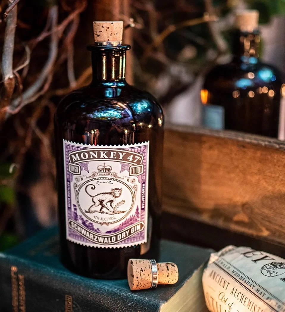 Monkey 47 Gin Schwarzwald Droë Duitse Likeur Muurpapier