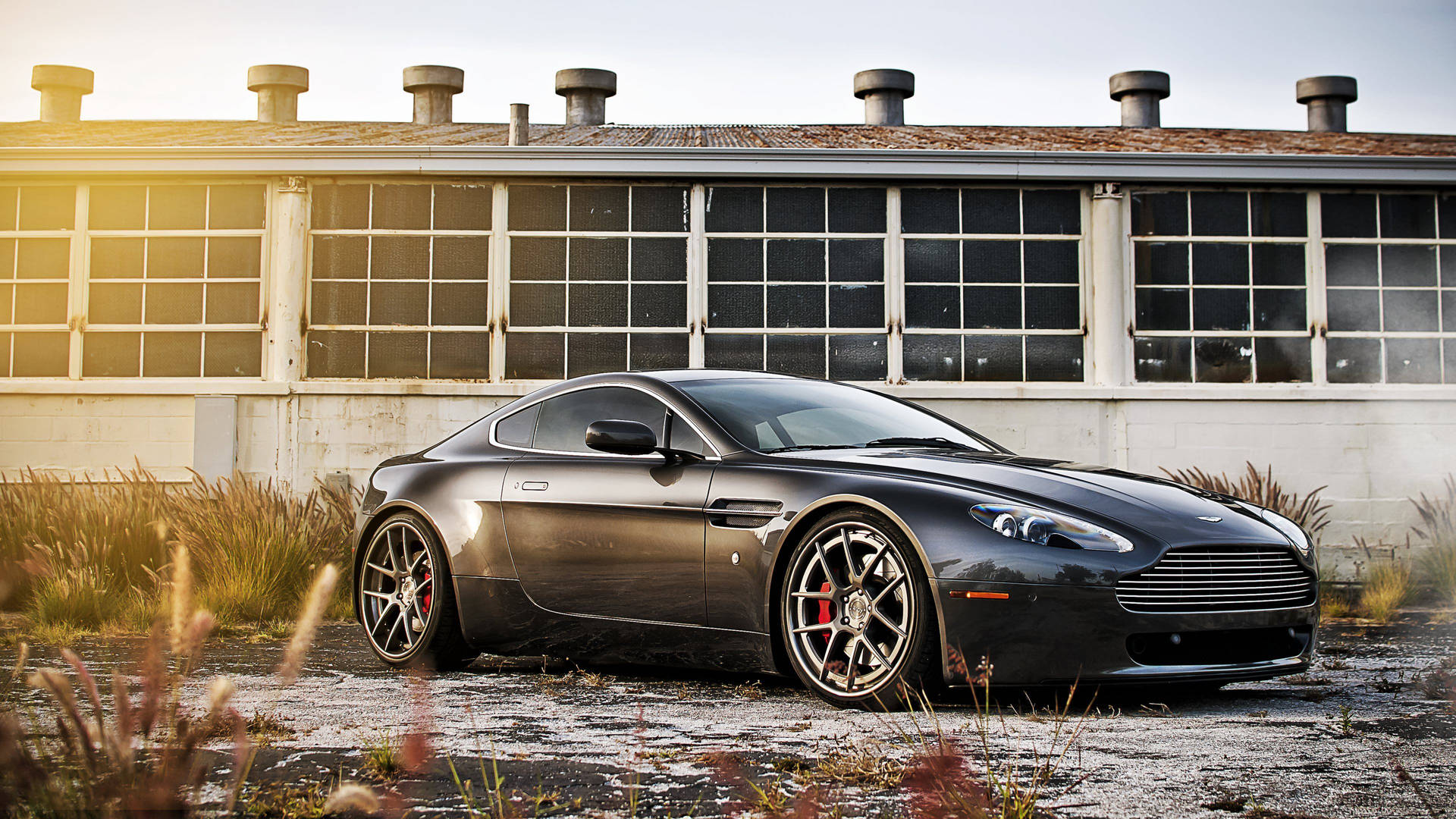 Motor 4k grys Aston Martin Db8 agtergrond — Motor 4K GIF Muurpapier