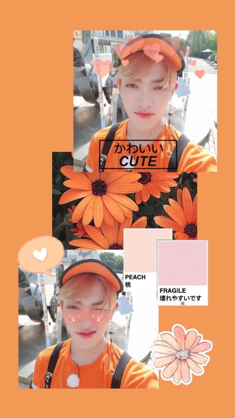 'n Foto van 'n man met 'n oranje hemp en blomme Muurpapier