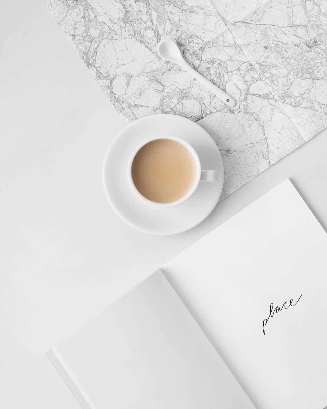 'n Minimalistiese Estetika is die Volmaakte Balans tussen Styl en Eenvoud Muurpapier