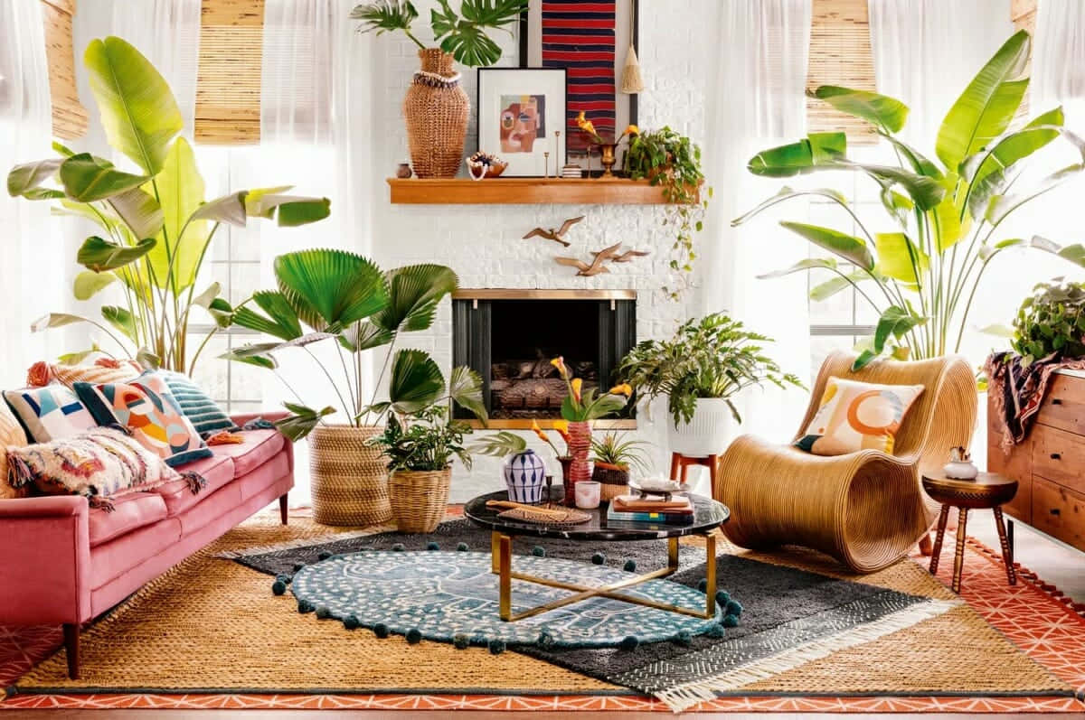 'n Sitkamer met baie plante en meubels Muurpapier