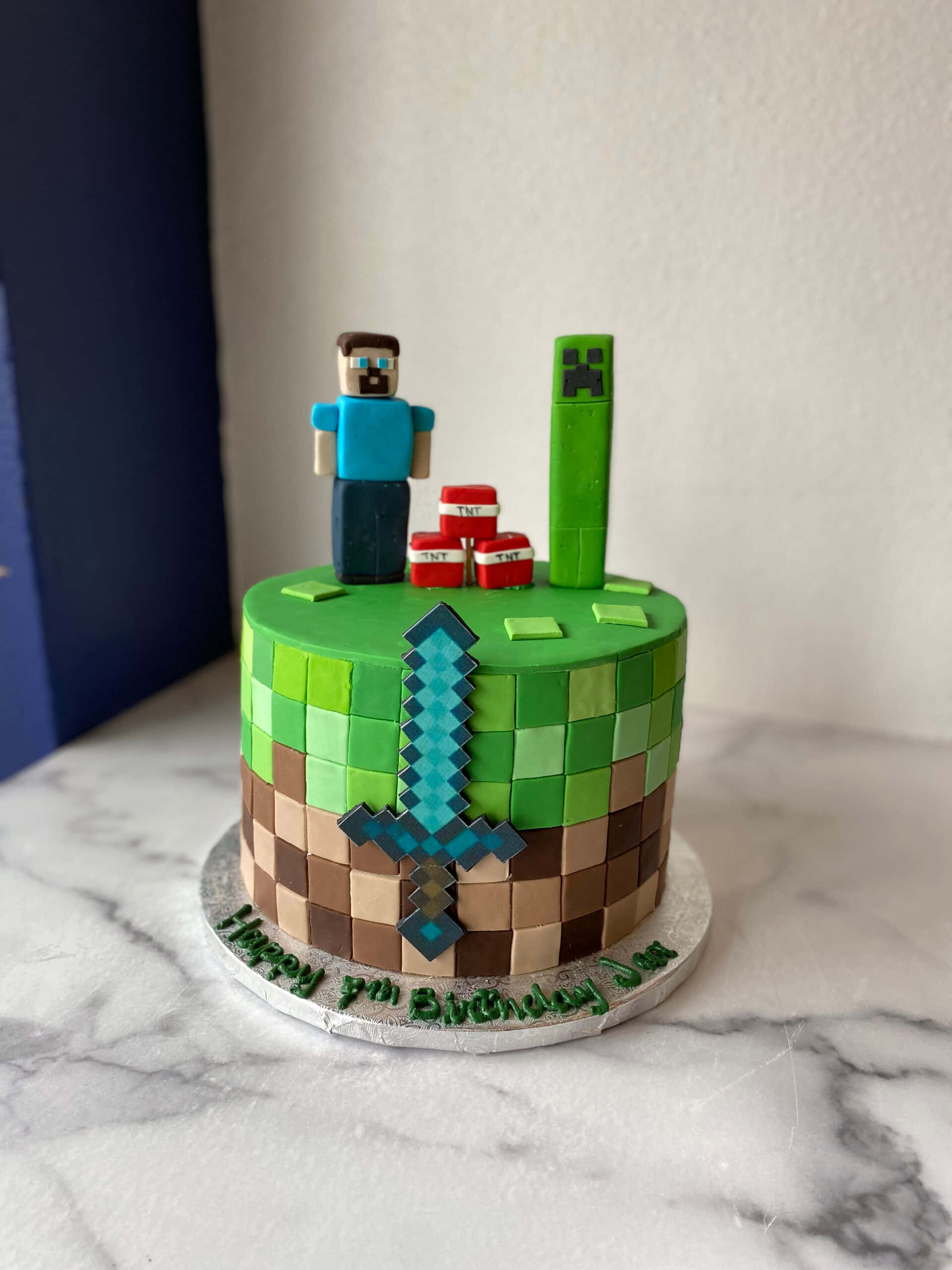 'n Verskeidenheid Unieke Minecraft-koeke om Enige Geleentheid op te Vrolik Muurpapier