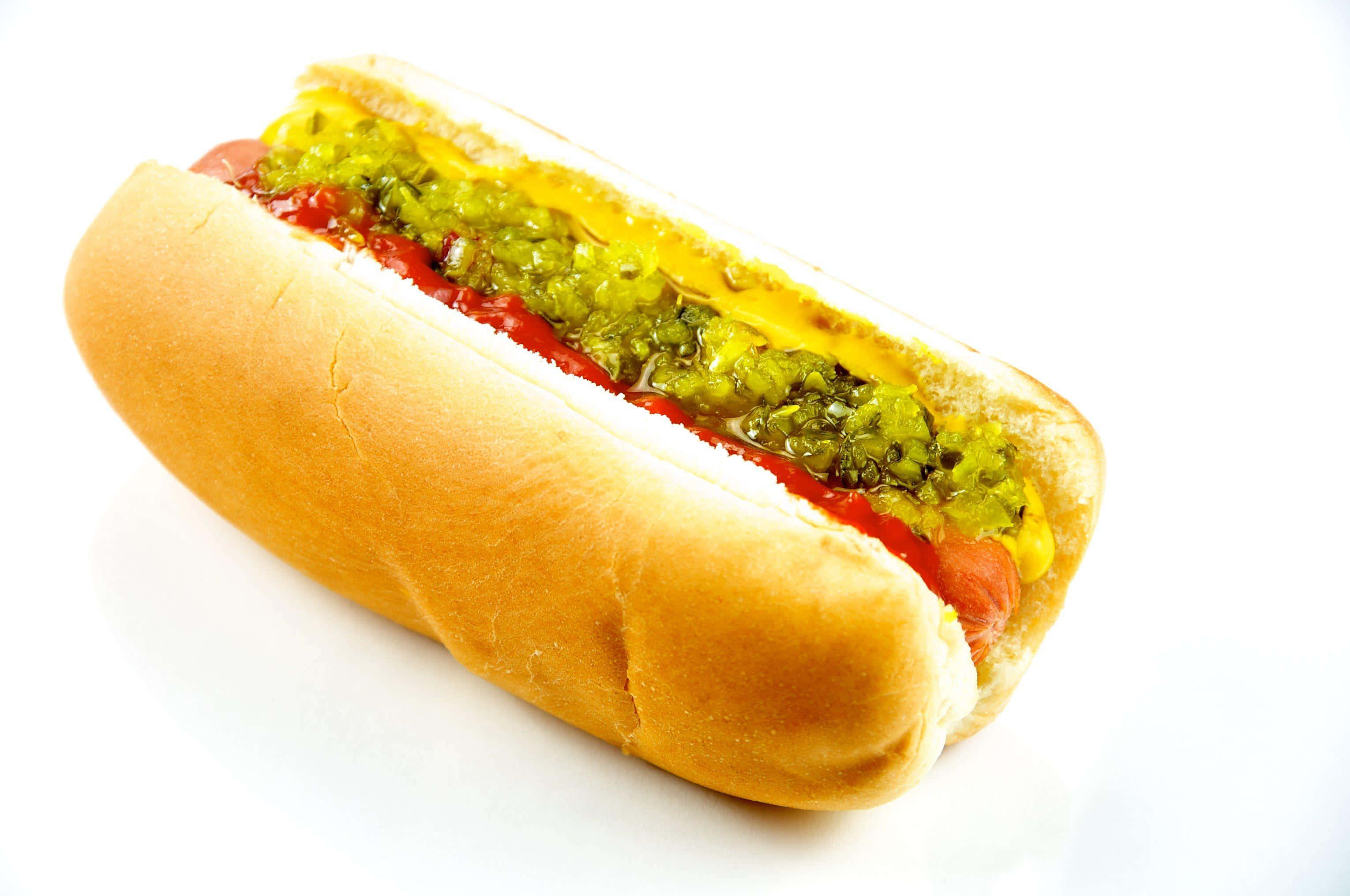 'n worsbroodjie met mosterd en relish Muurpapier