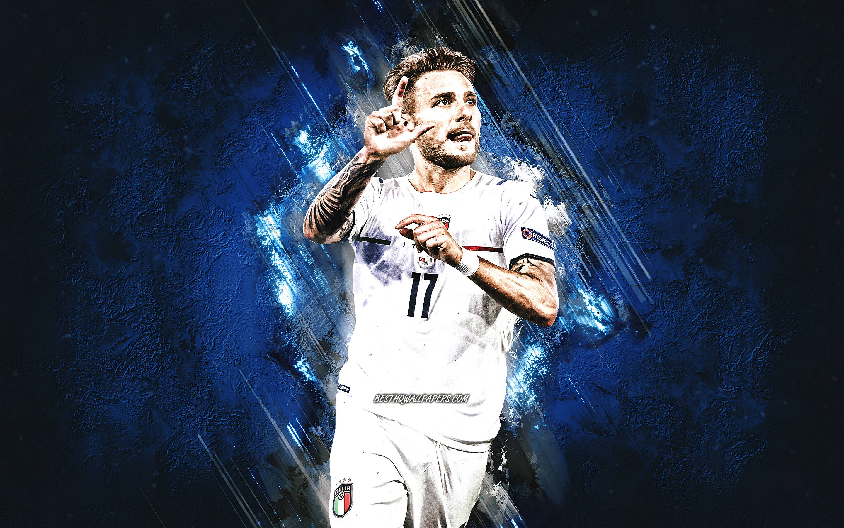 Nabyfoto van Ciro Immobile wat op die spel fokus Muurpapier