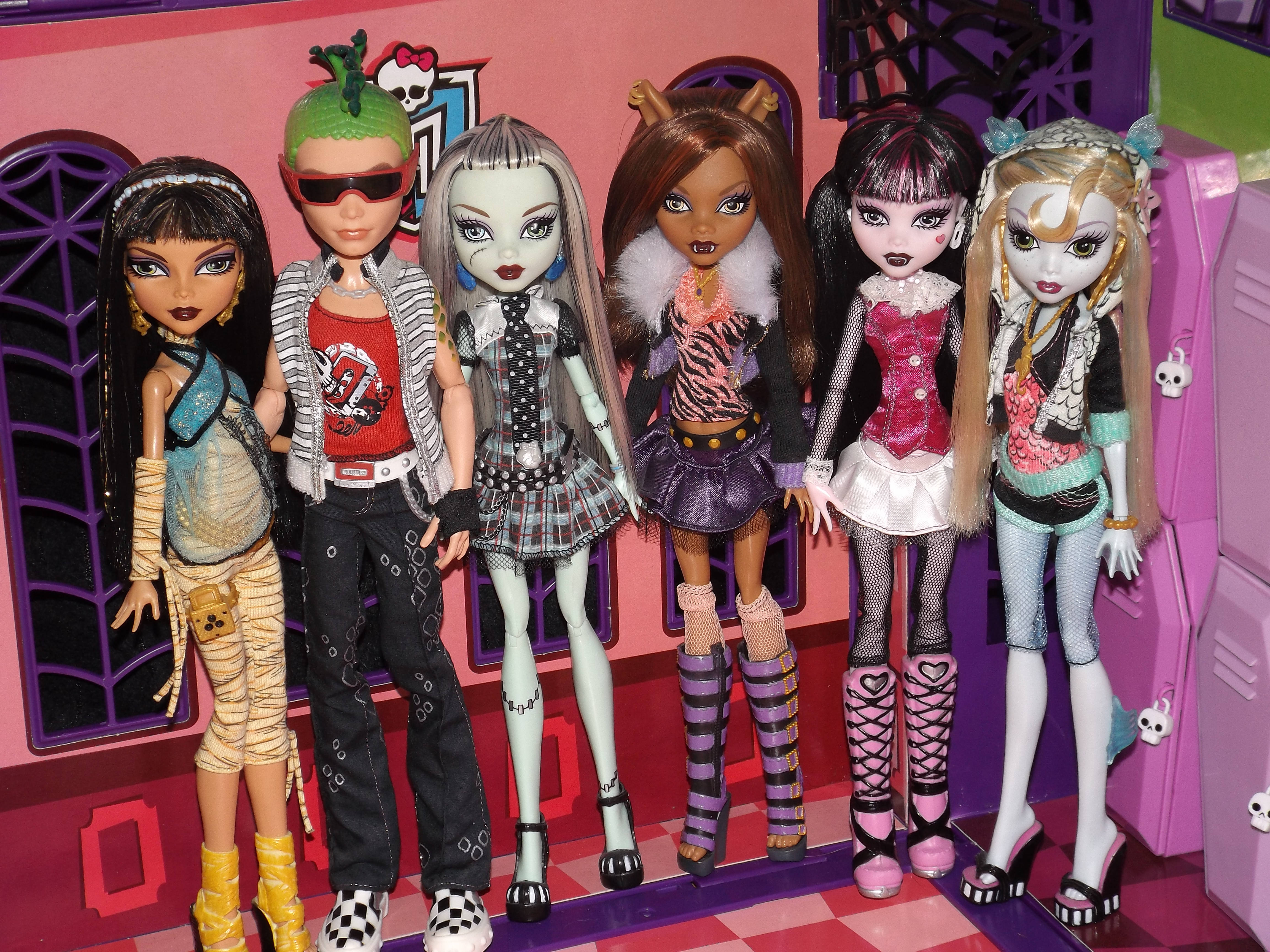 Nag Uit Disco Bratz Aesthetic Muurpapier