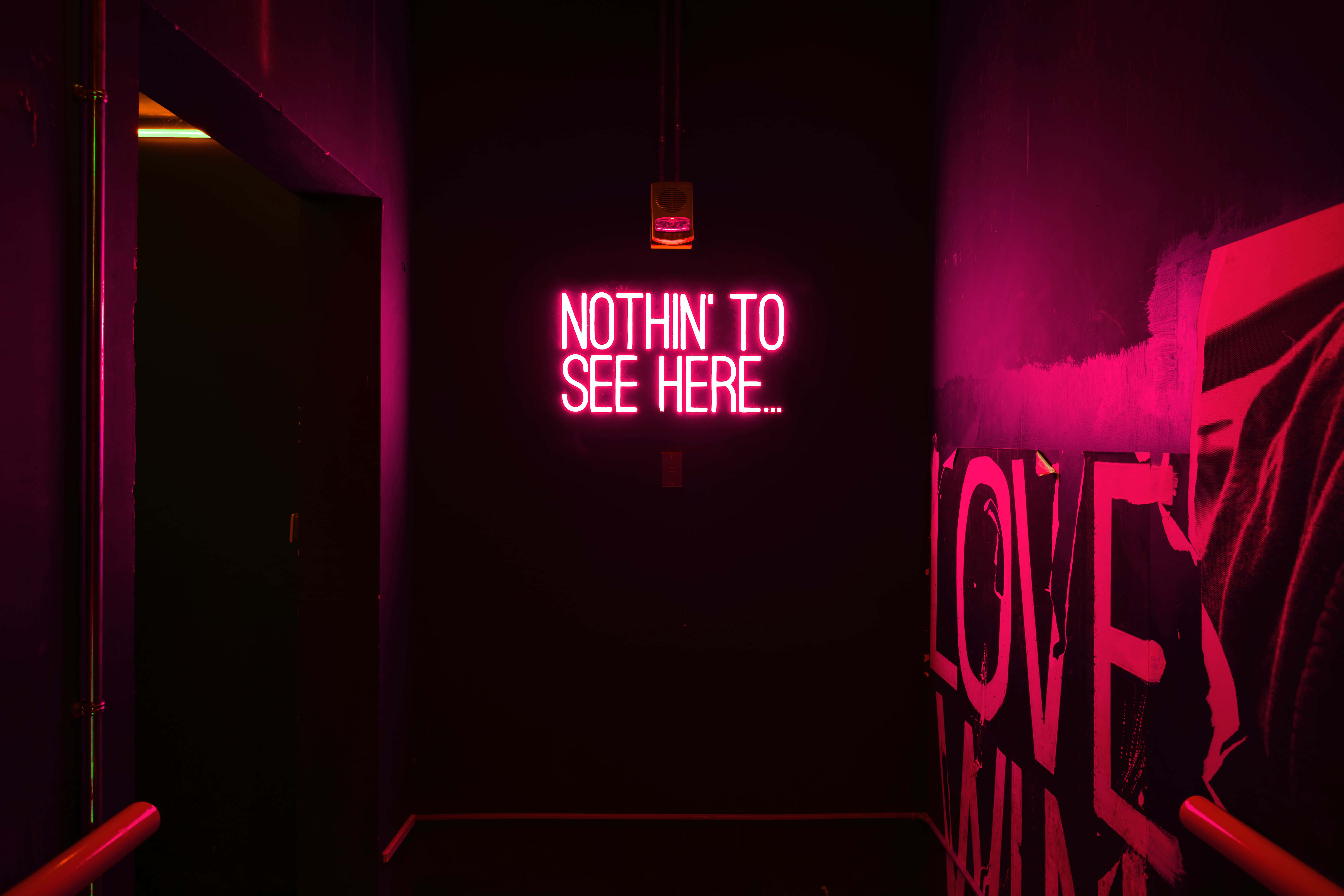 Neon rooi ligte agtergrond Muurpapier