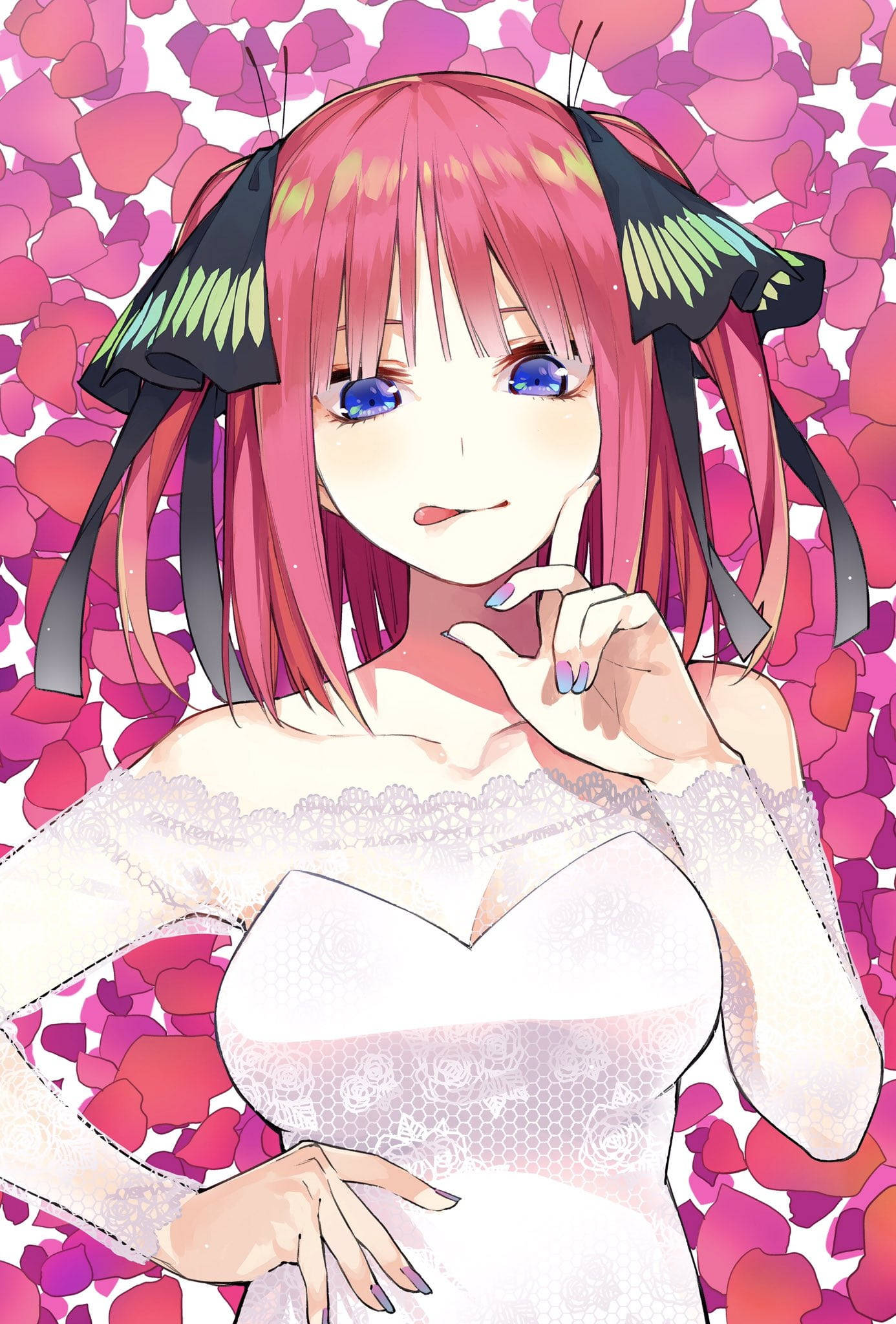 Nino Nakano Wit Lacy Rok Muurpapier