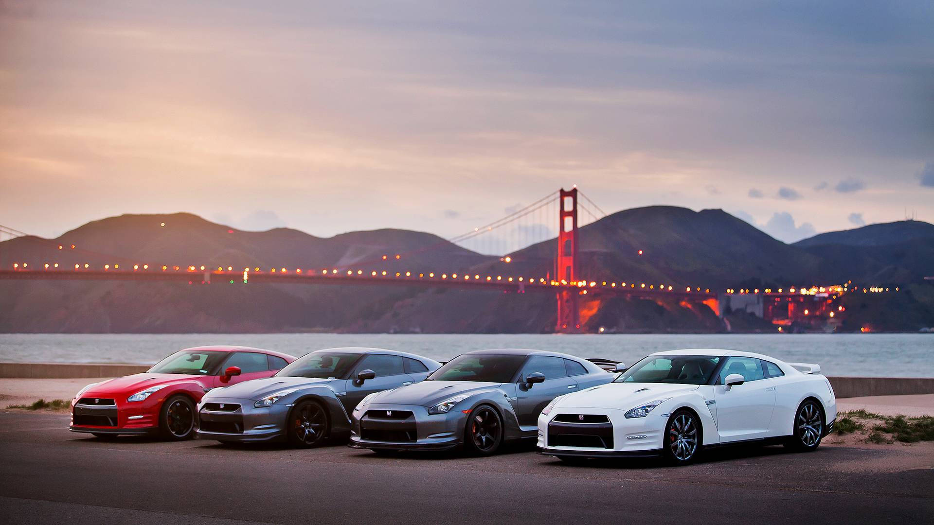 Nissan GTR Motors Geparkeer Naby Die See Muurpapier