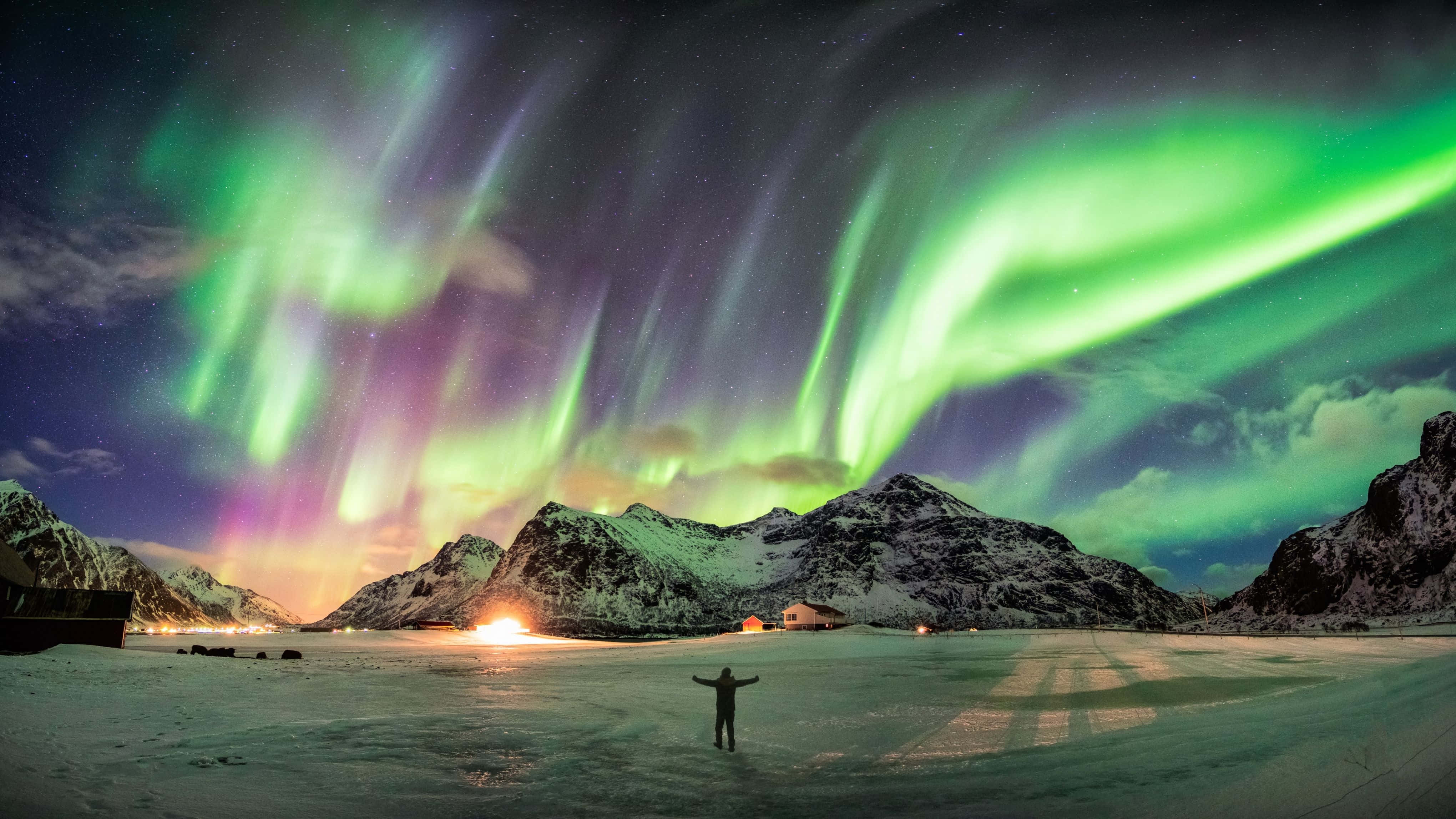 Noorweë se Aurora Borealis 4K Monitor Muurpapier