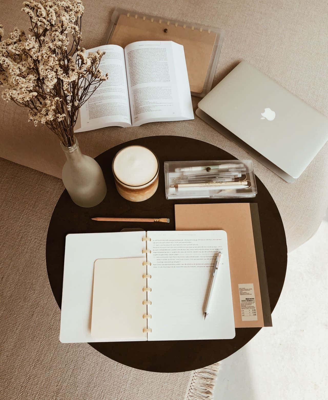 "Omring jouself met Estetiese Beige, en geniet sy knus warmte" Muurpapier