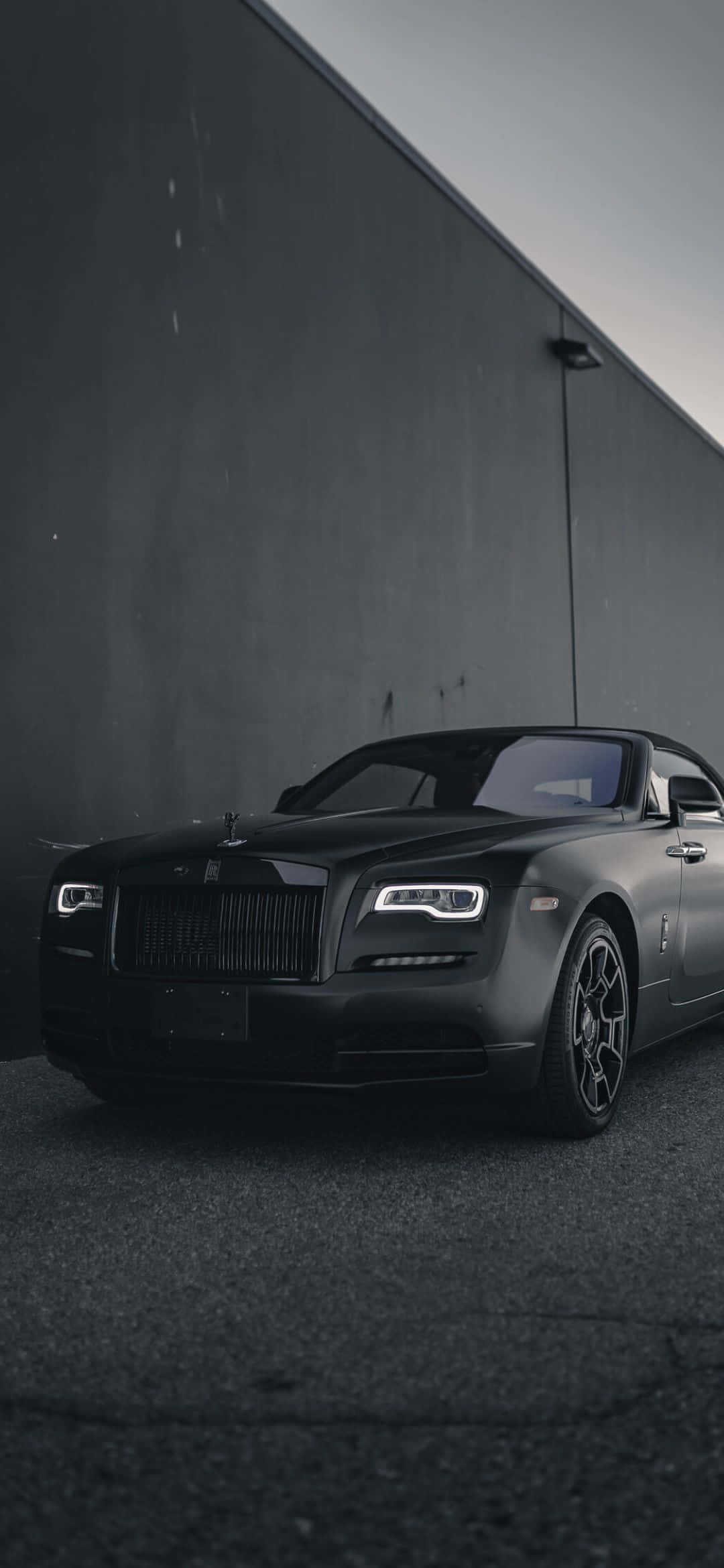 Onderskrif: Elegansie Gepersonifieer - Die Rolls Royce Phantom Muurpapier