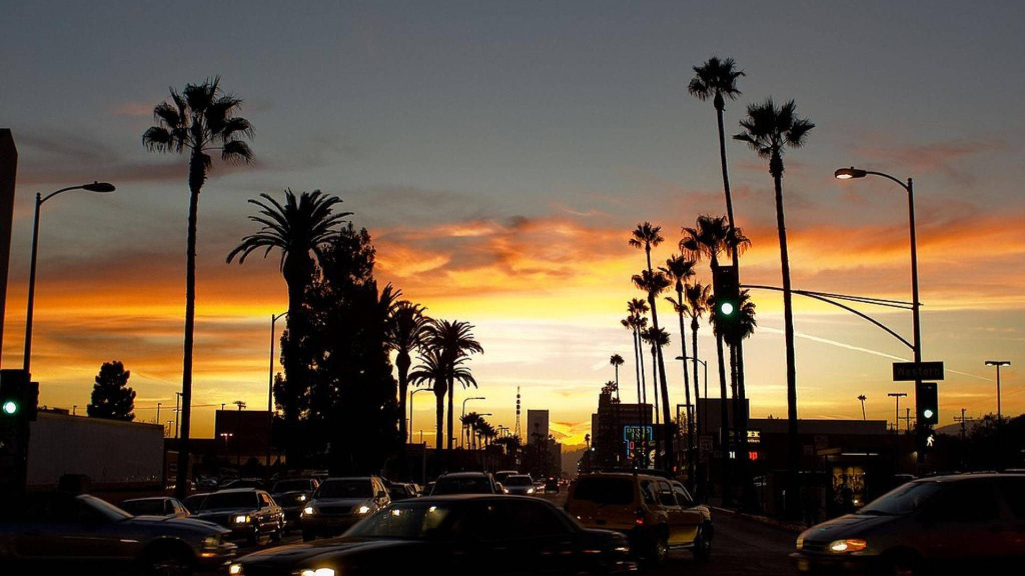 Onderskrif: Majestueuse Los Angeles-sondergang oor die ikoniese Boulevard Muurpapier