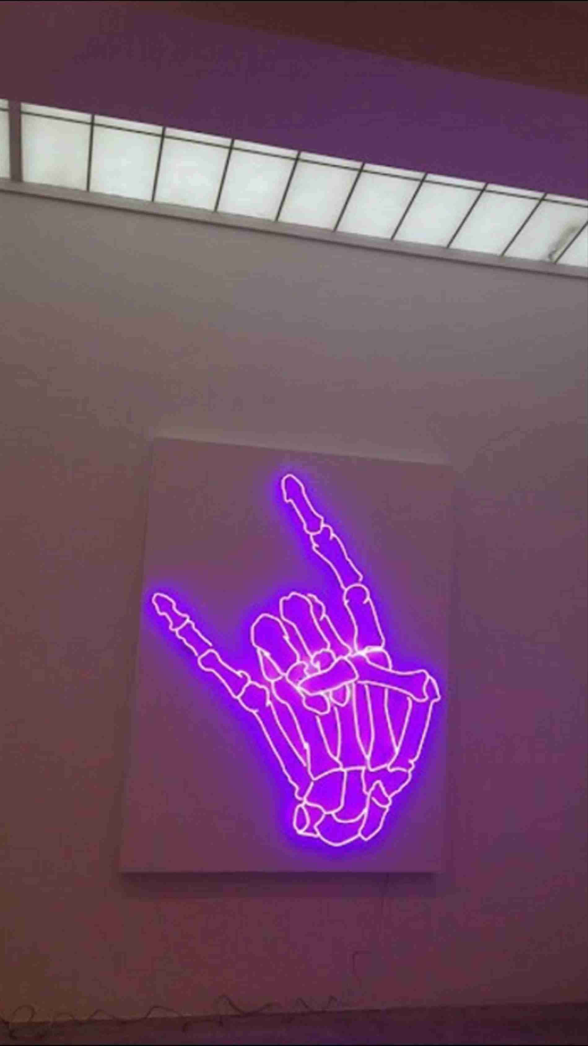 "Ontsnap In 'n Magiese Neonwêreld" Muurpapier