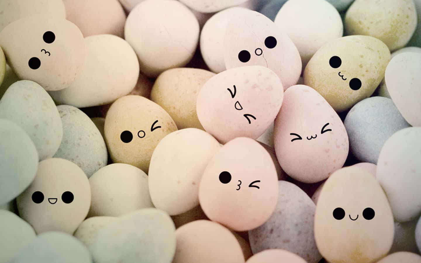 Oulike agtergrond van kawaii-eiers met gesiggies Muurpapier
