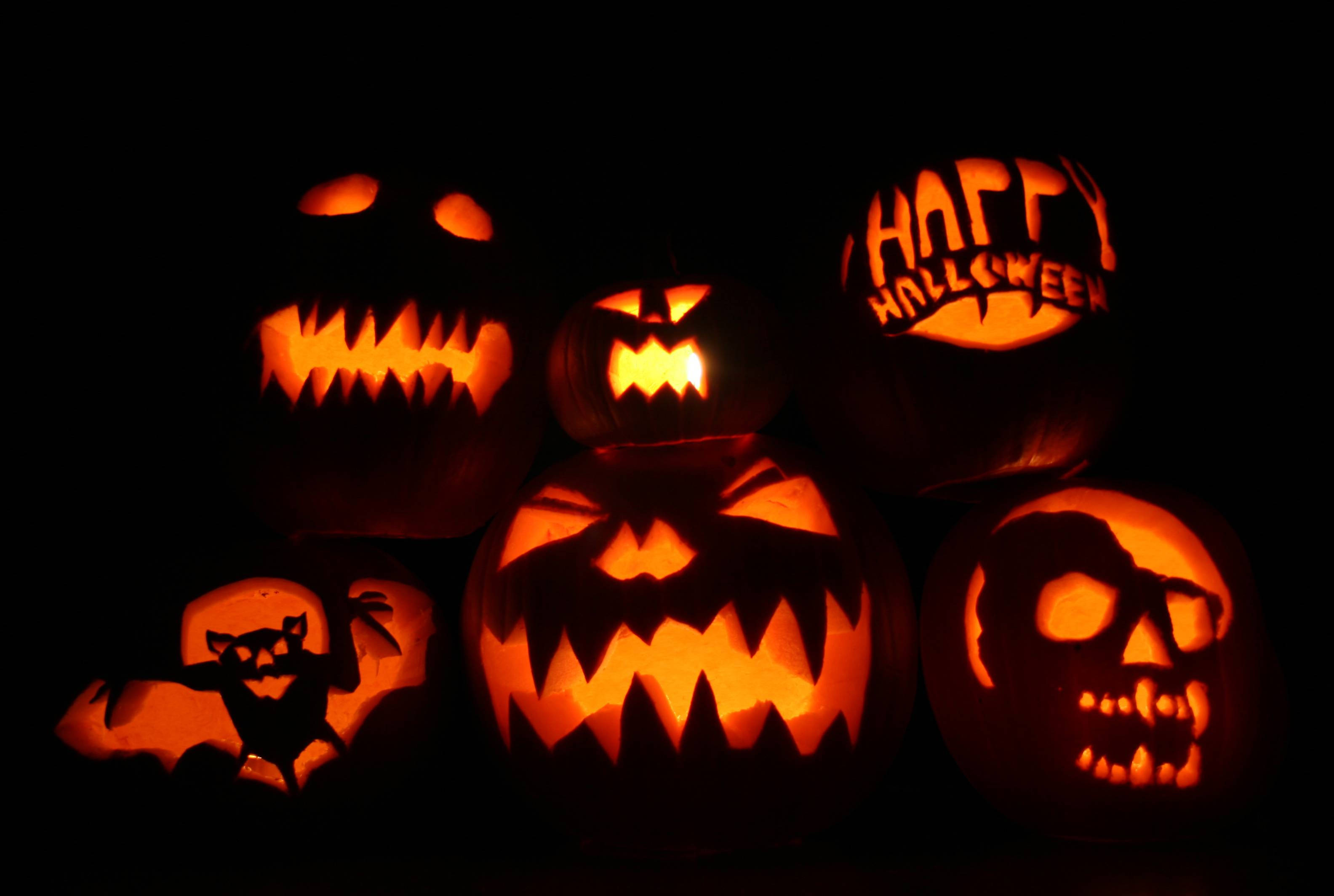 Oulike Estetiese Halloween Verligte Pampoene Muurpapier