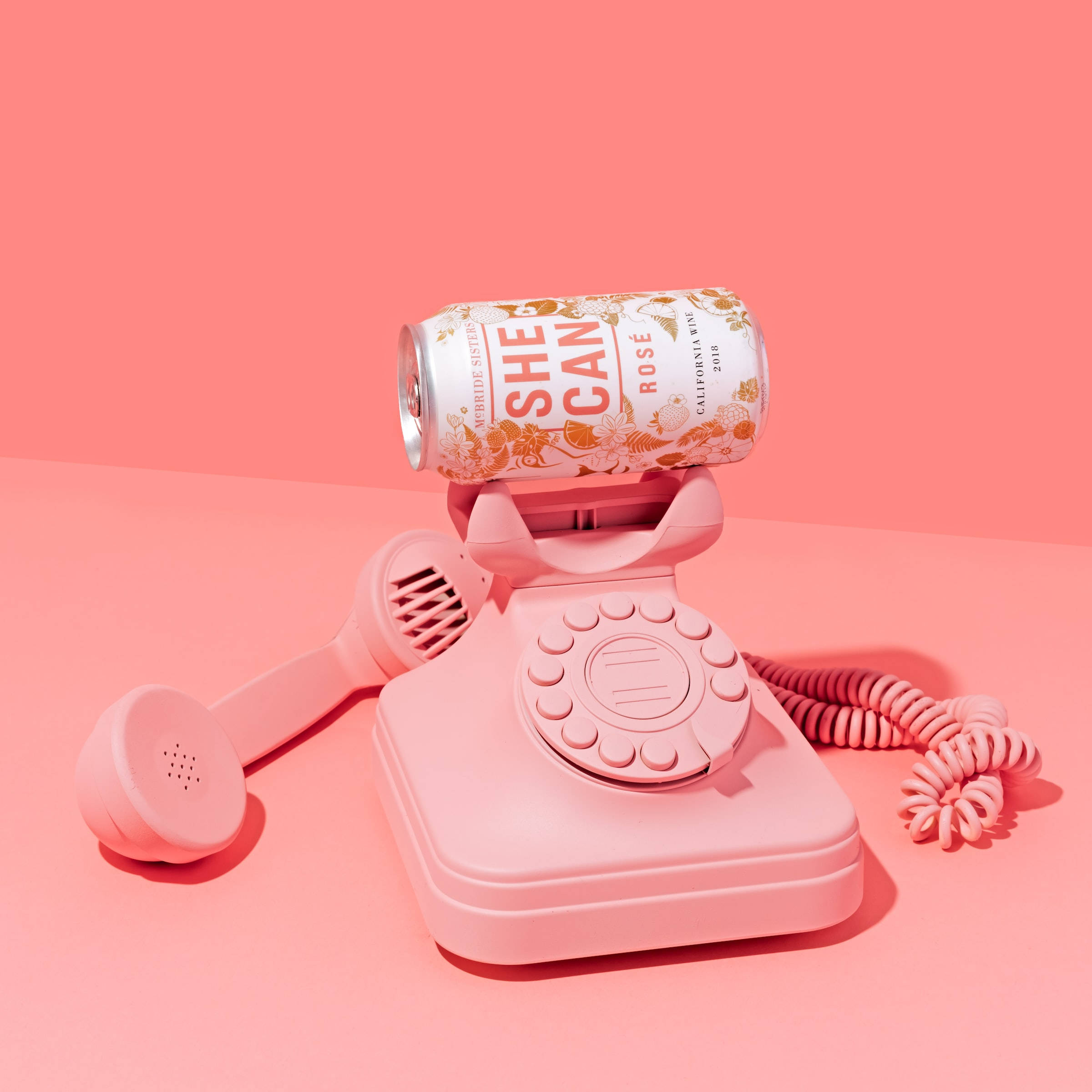 Oulike Pienk Estetiese Telefoon en Wyn Muurpapier