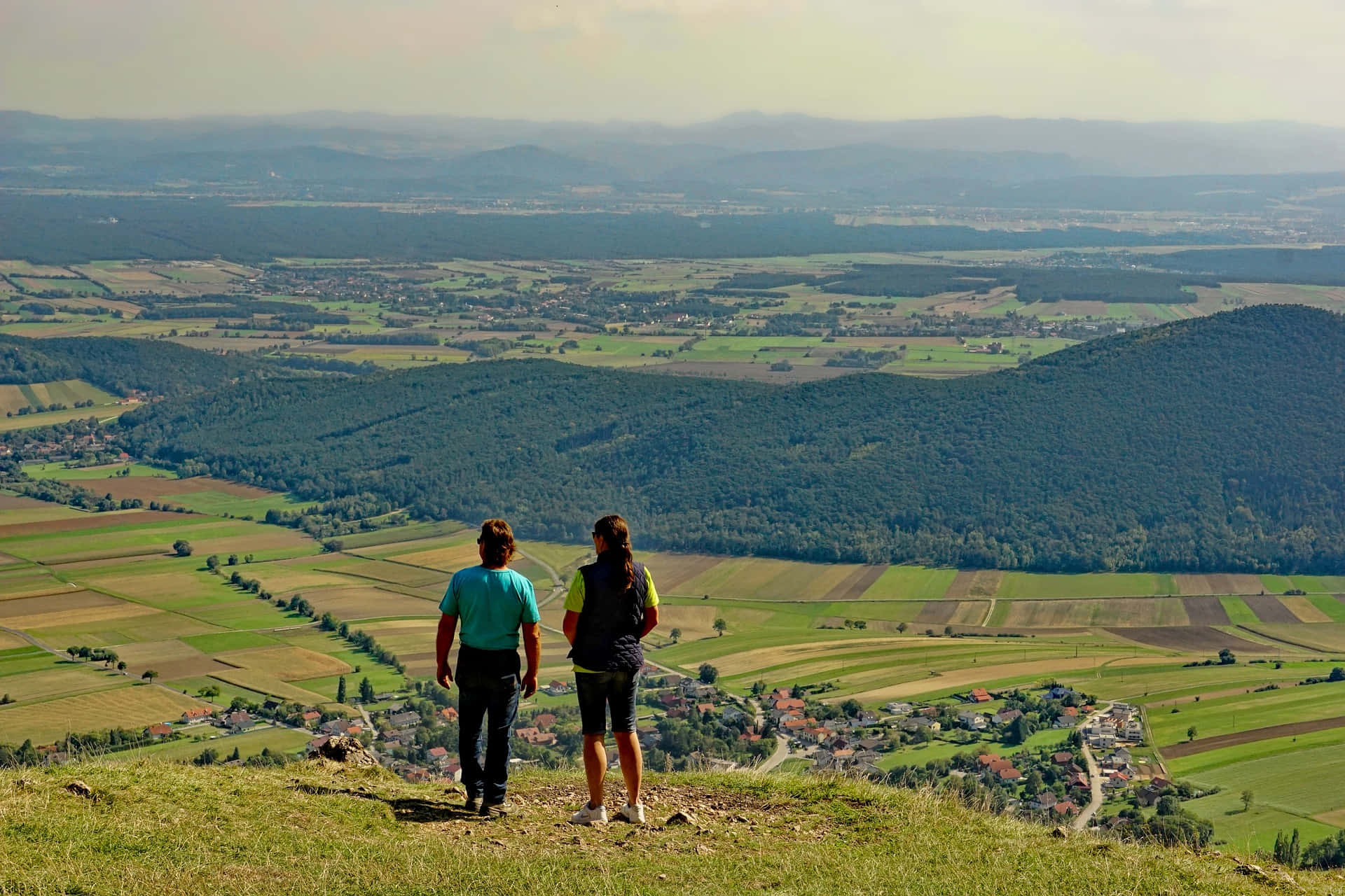 Paar op Berg Verhoudingsfoto Muurpapier