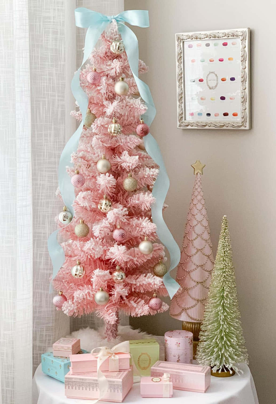 Pastel Estetiese Kersboom-uitleg Muurpapier