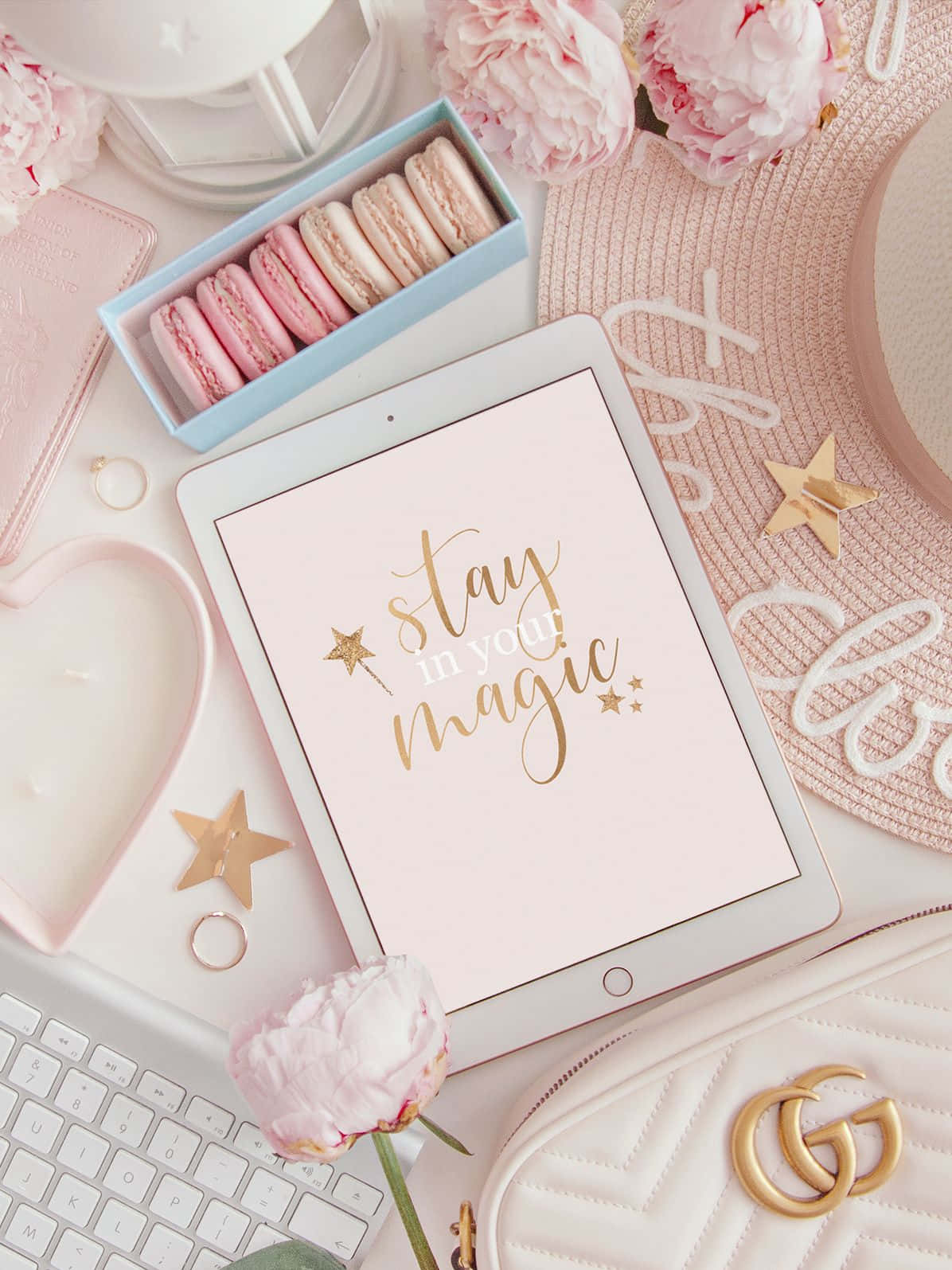 Pastel Stay Magic Oulike Meisie iPad Muurpapier