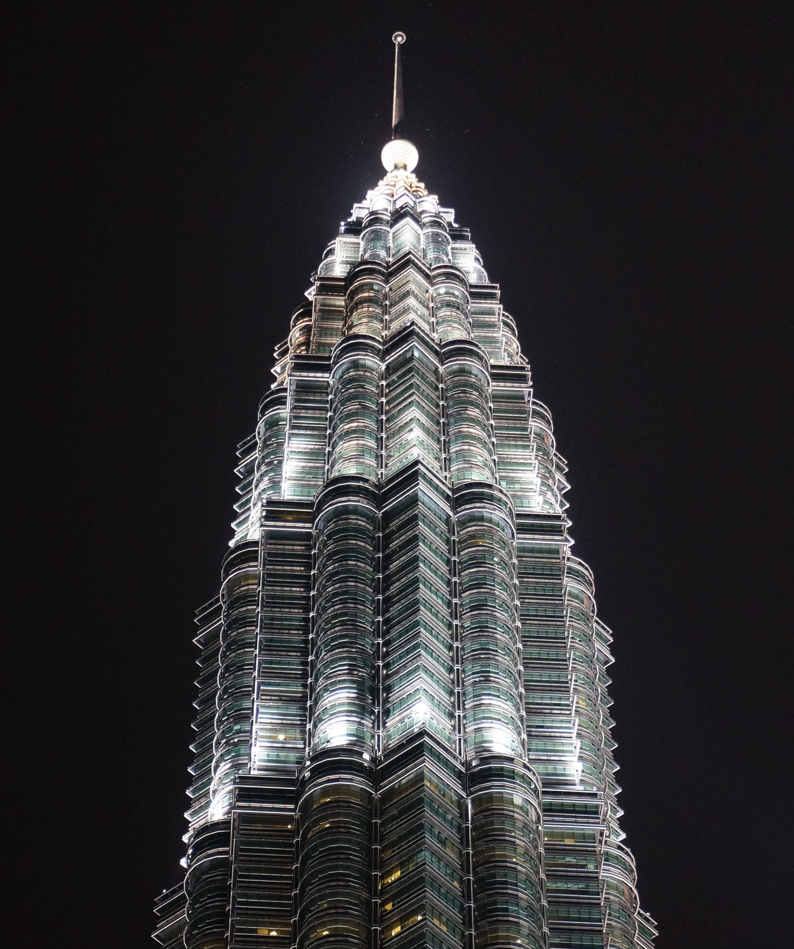 Petronas Tweelingtorings Verlig Snags Muurpapier