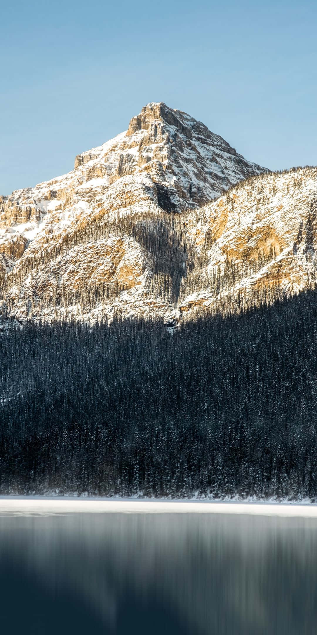 Pixel 3 Winter Agtergrond Berg Verlig Met Sonlig Muurpapier