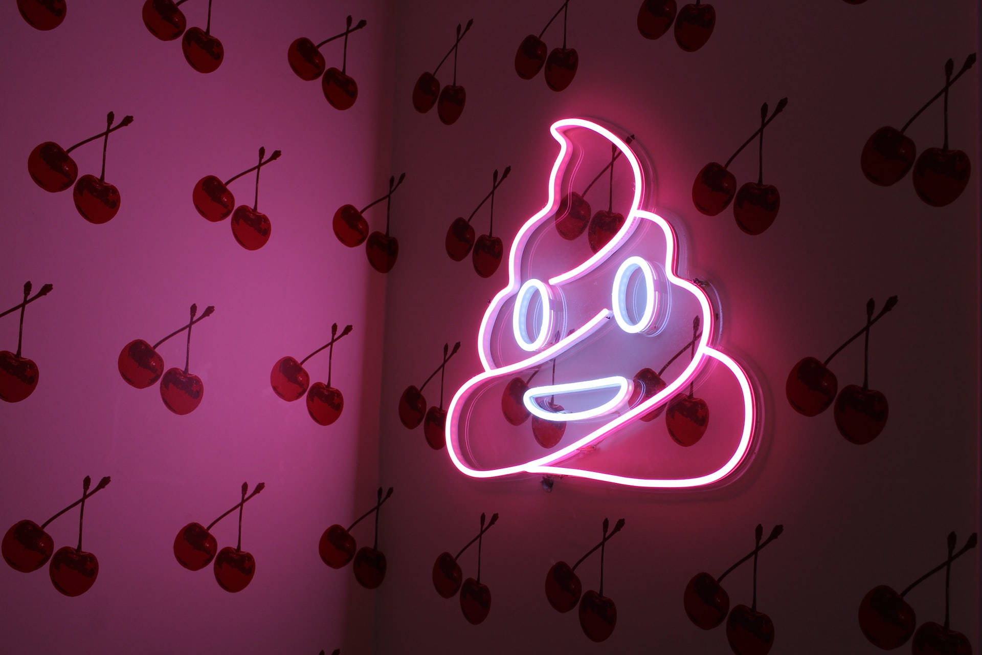 Poo Neon Glimlag Muurpapier