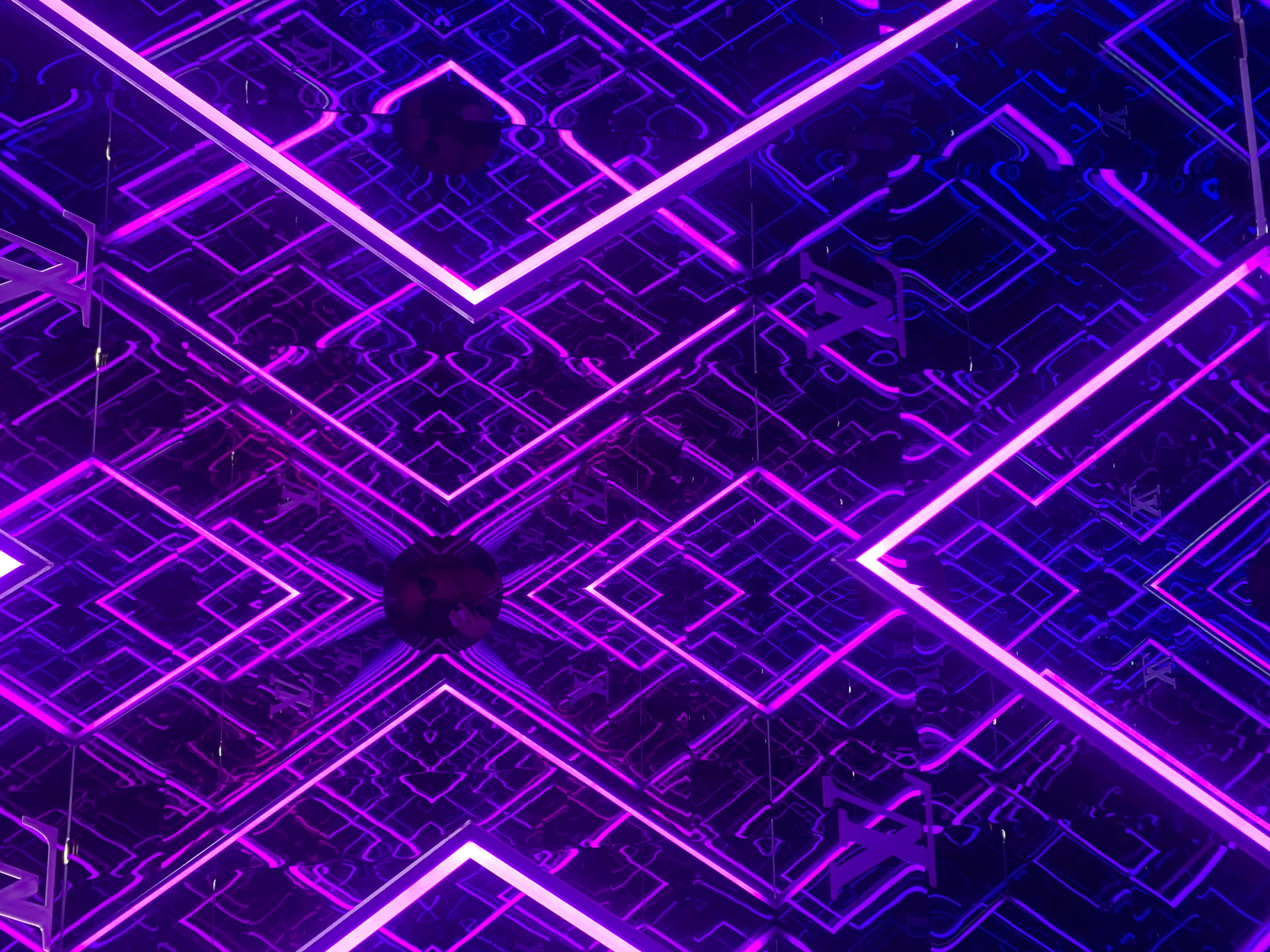 Pragtige Pers Neonligte Muurpapier
